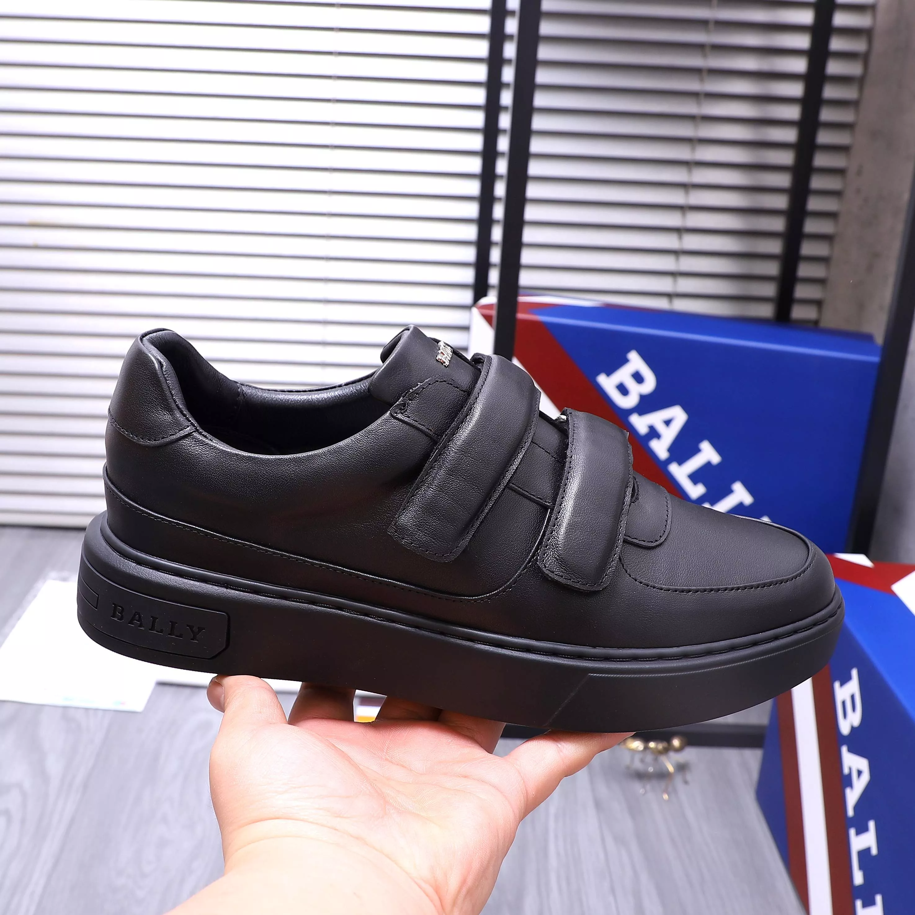 WellDesigned 2420 Bally Casual Shoes For Men