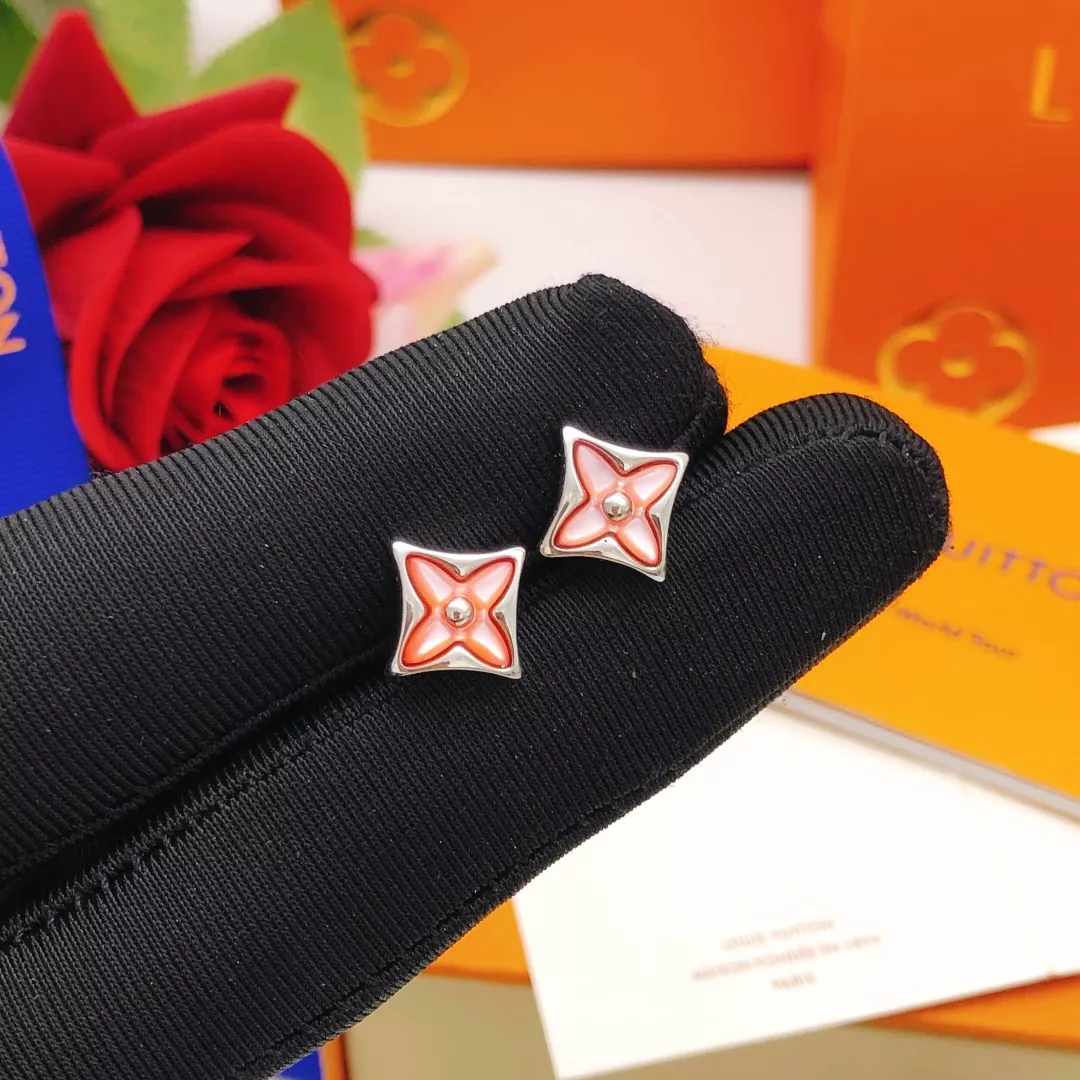 WellDesigned 2426 Louis Vuitton Earrings For Women