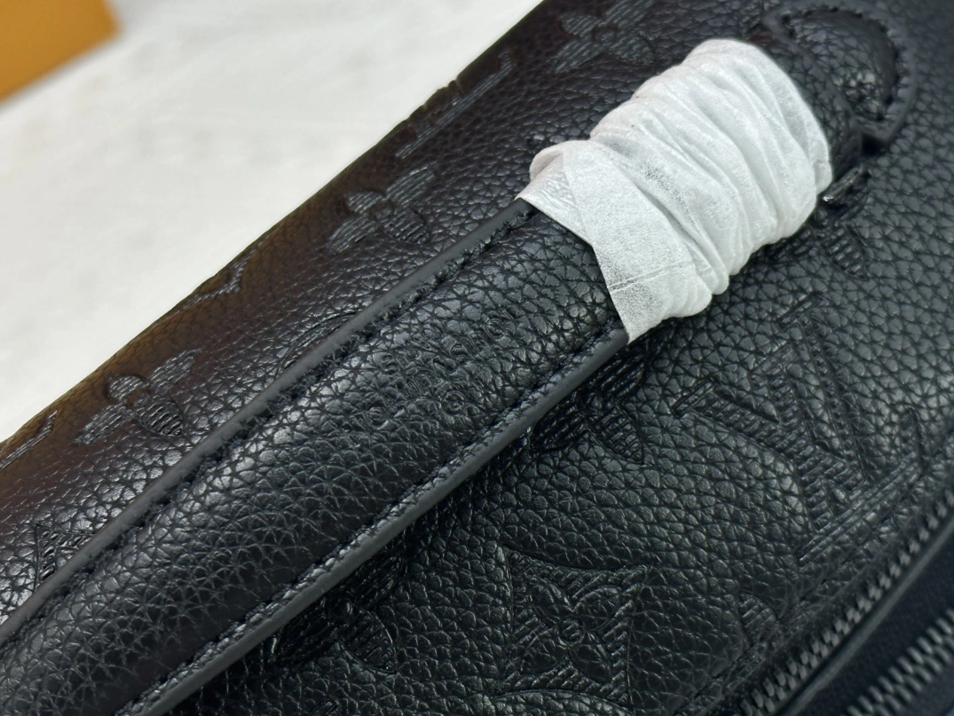WellDesigned 2441 Louis Vuitton LV AAA Quality Belt Bags For Unisex