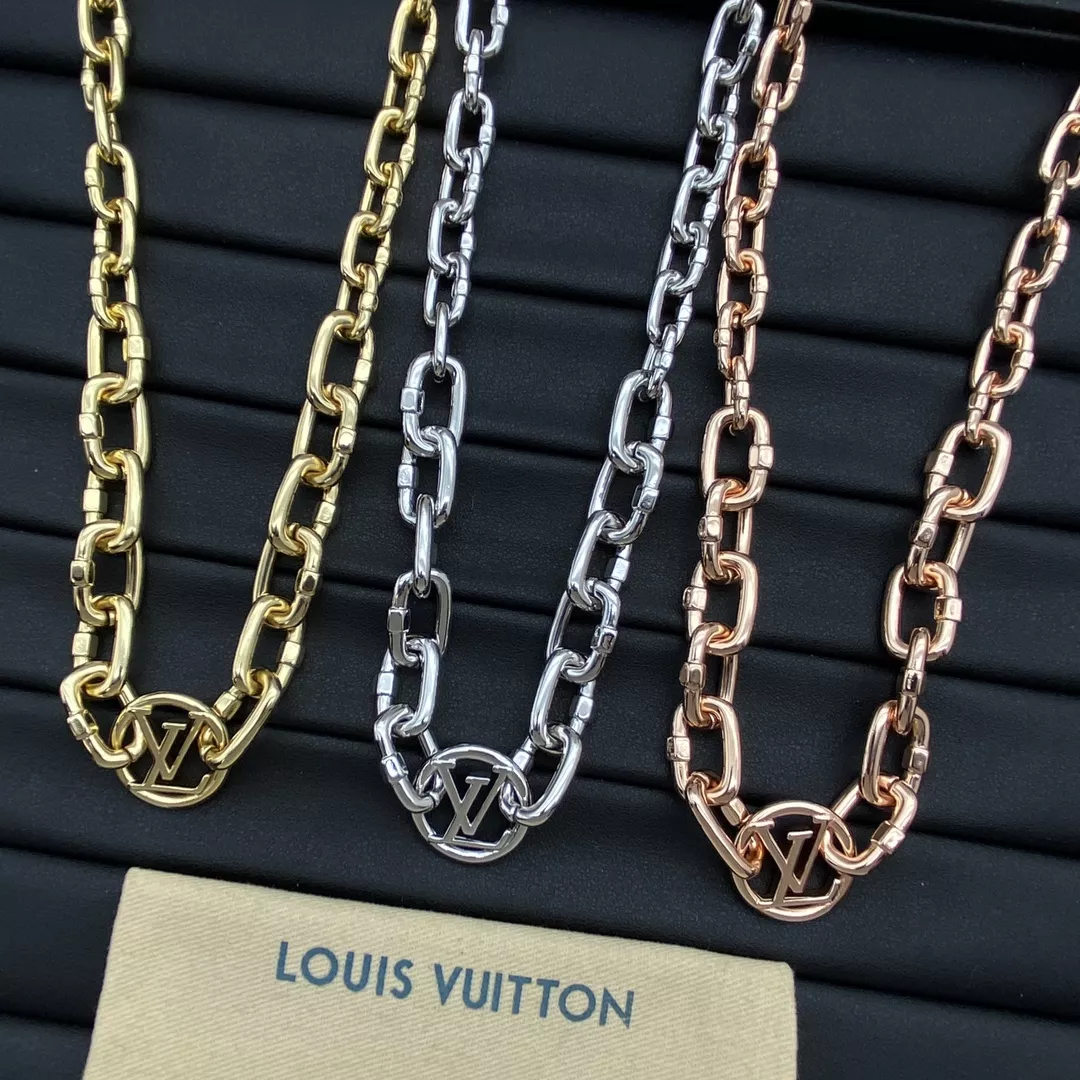 WellDesigned 2499 Louis Vuitton Necklaces