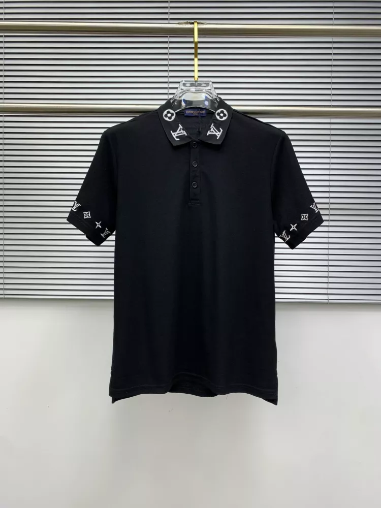 WellDesigned 2500 Louis Vuitton LV T-Shirts Short Sleeved For Men