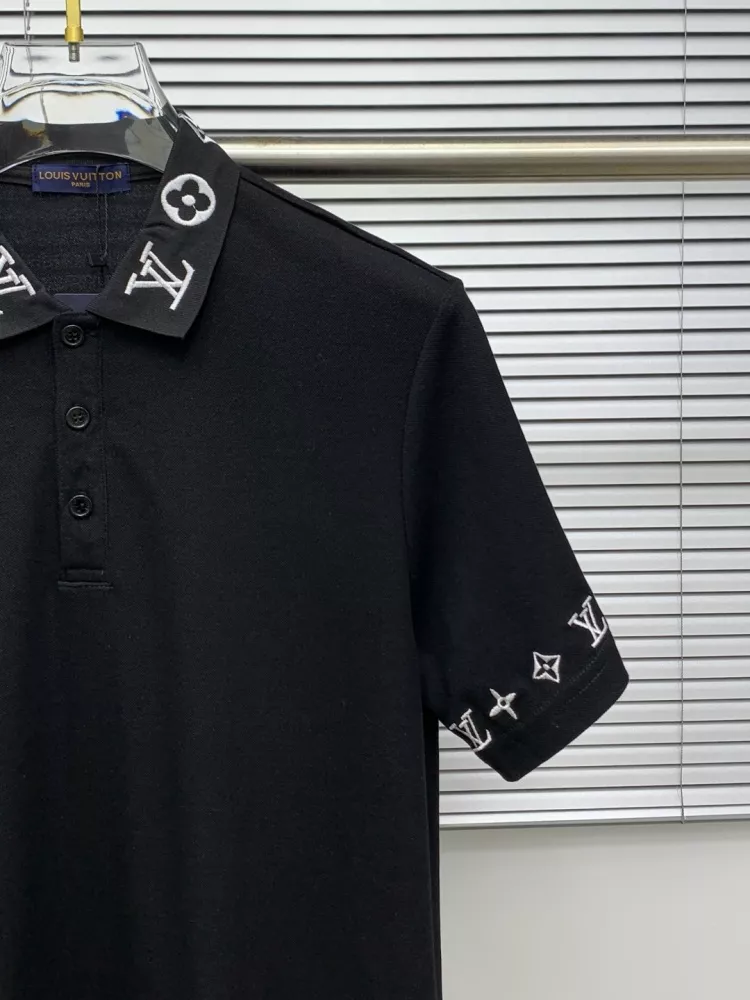 WellDesigned 2500 Louis Vuitton LV T-Shirts Short Sleeved For Men