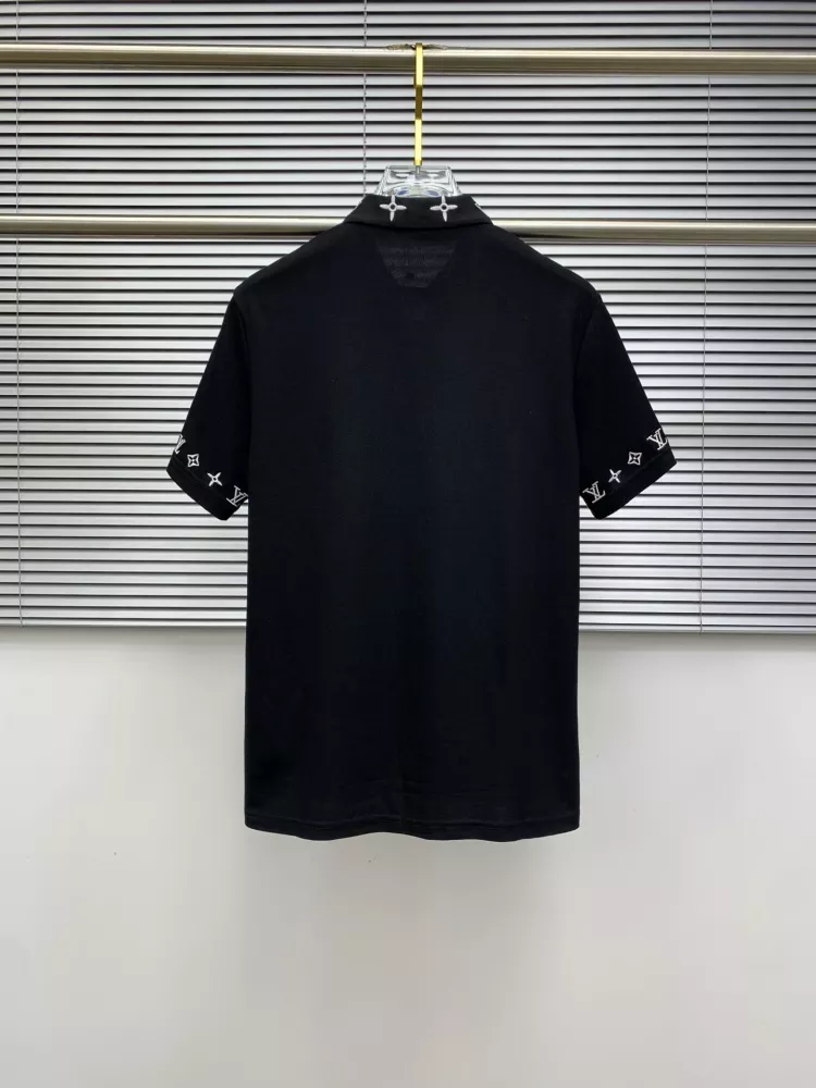 WellDesigned 2500 Louis Vuitton LV T-Shirts Short Sleeved For Men
