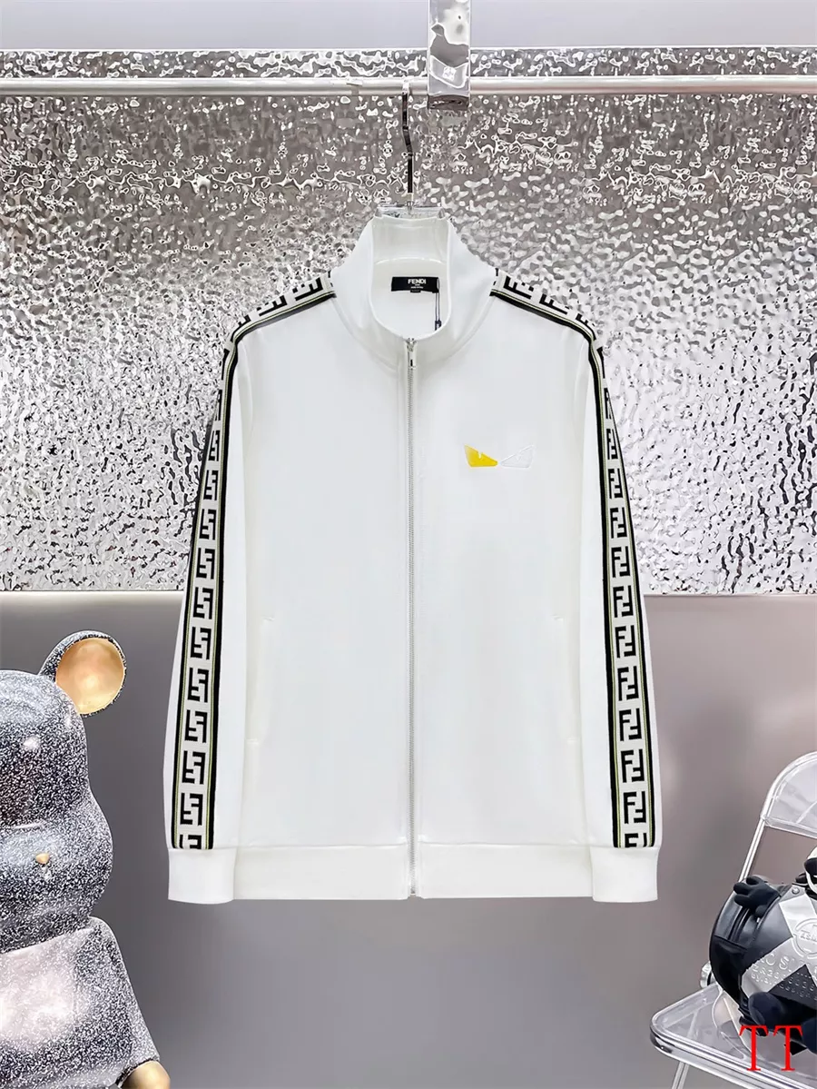 WellDesigned 2747 Fendi Tracksuits Long Sleeved For Men