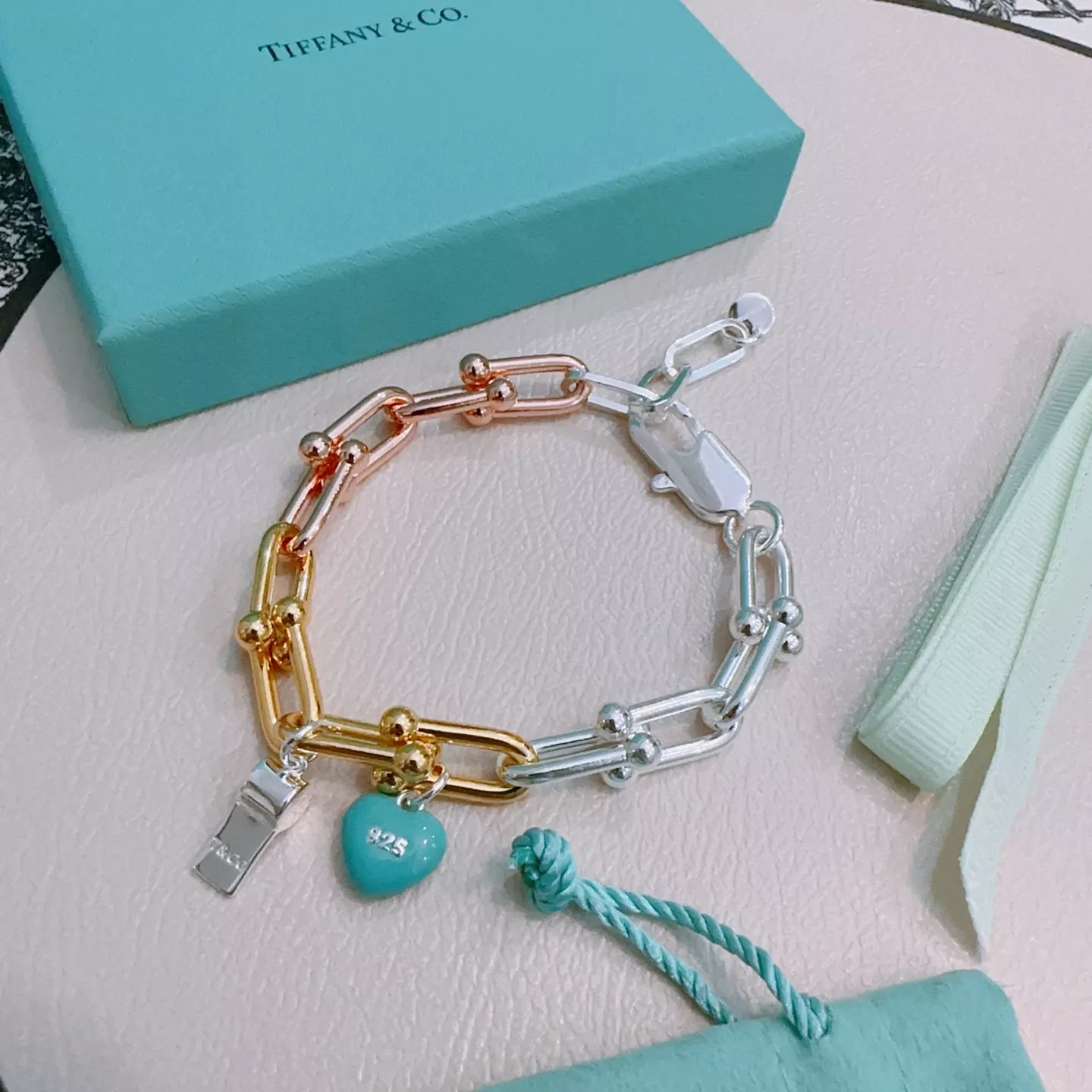 WellDesigned 2941 Tiffany Bracelets