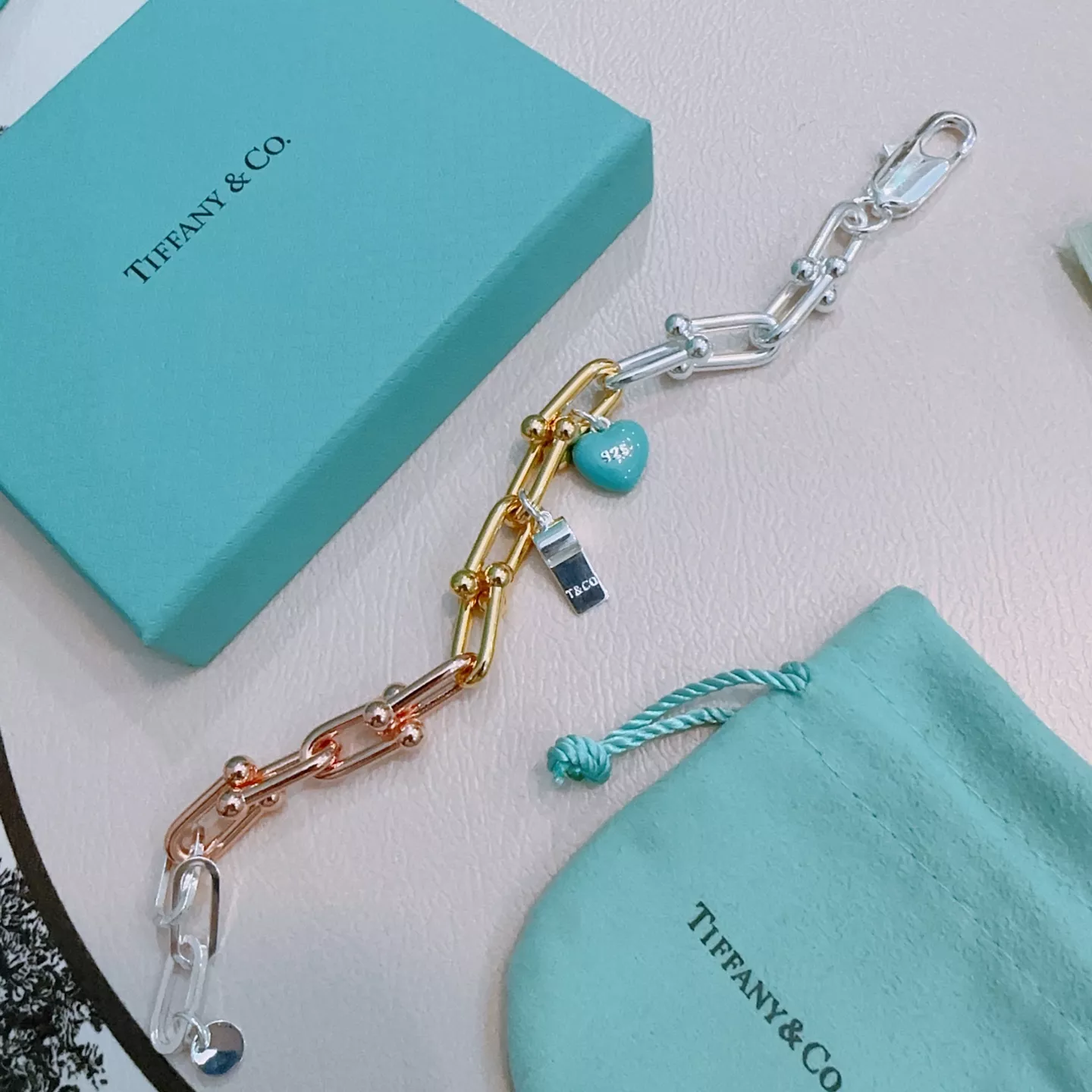 WellDesigned 2941 Tiffany Bracelets