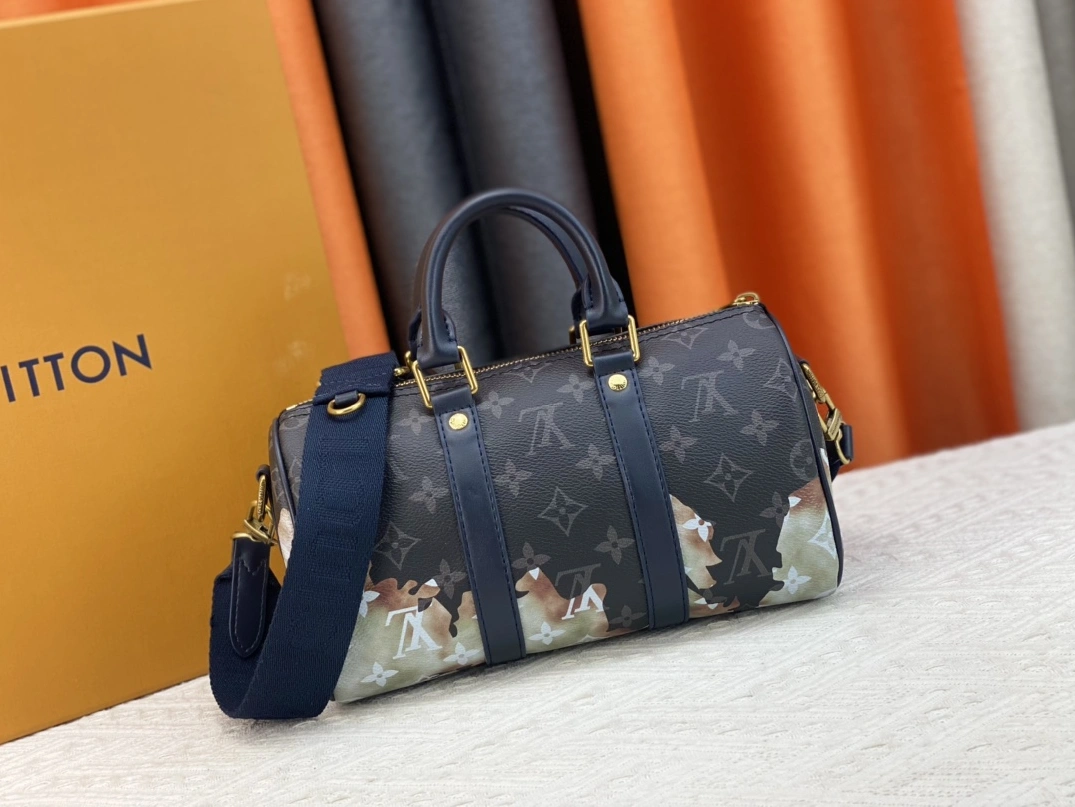 WellDesigned 3032 Louis Vuitton AAA Quality Handbags For Women