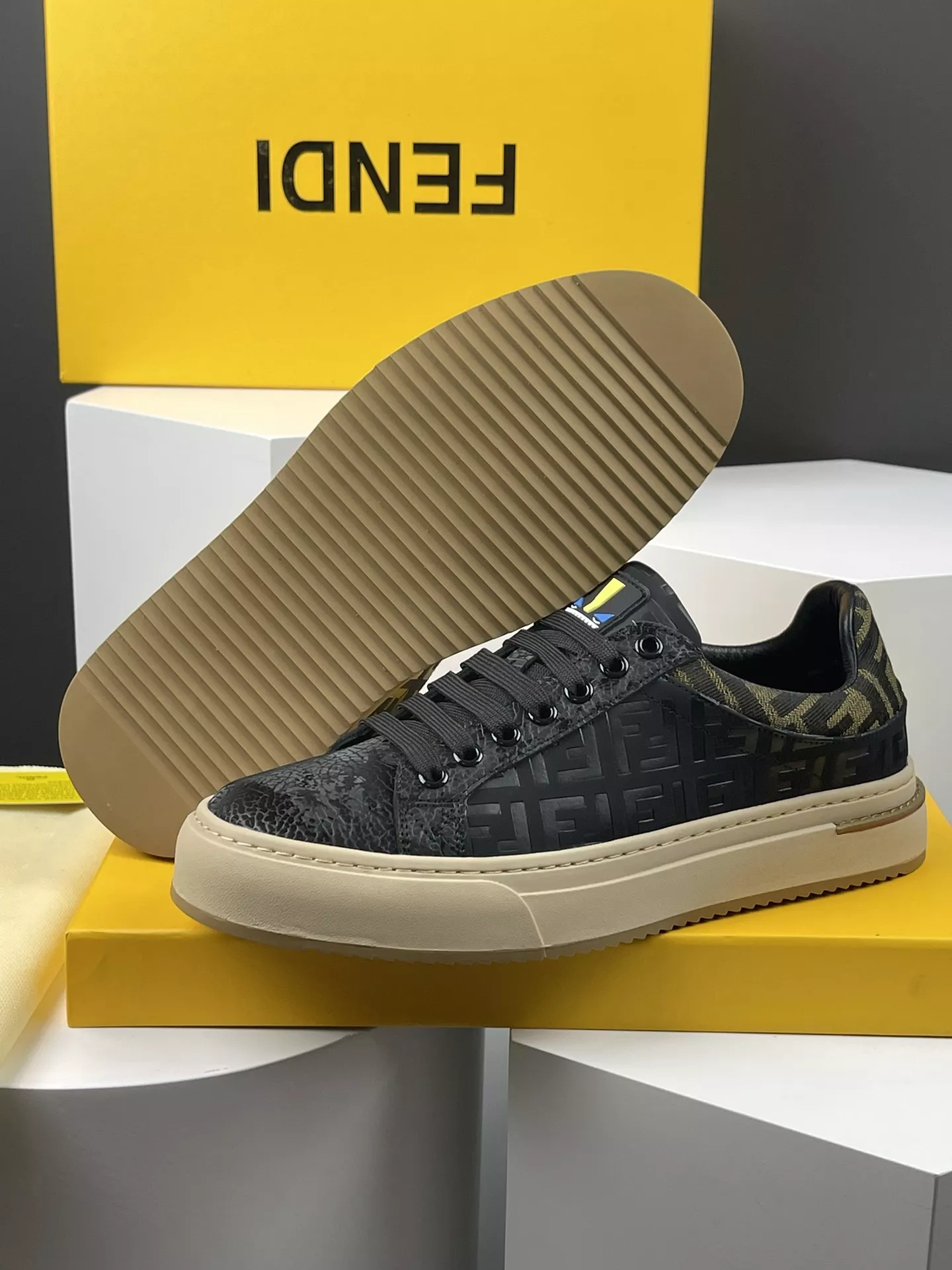 WellDesigned 3137 Fendi Casual Shoes For Men