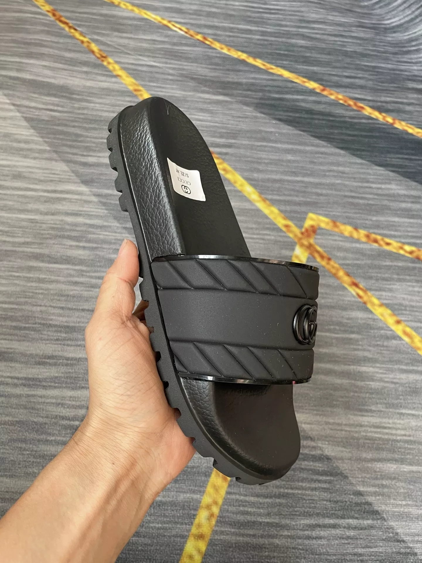 WellDesigned 3152 Gucci Slippers For Men