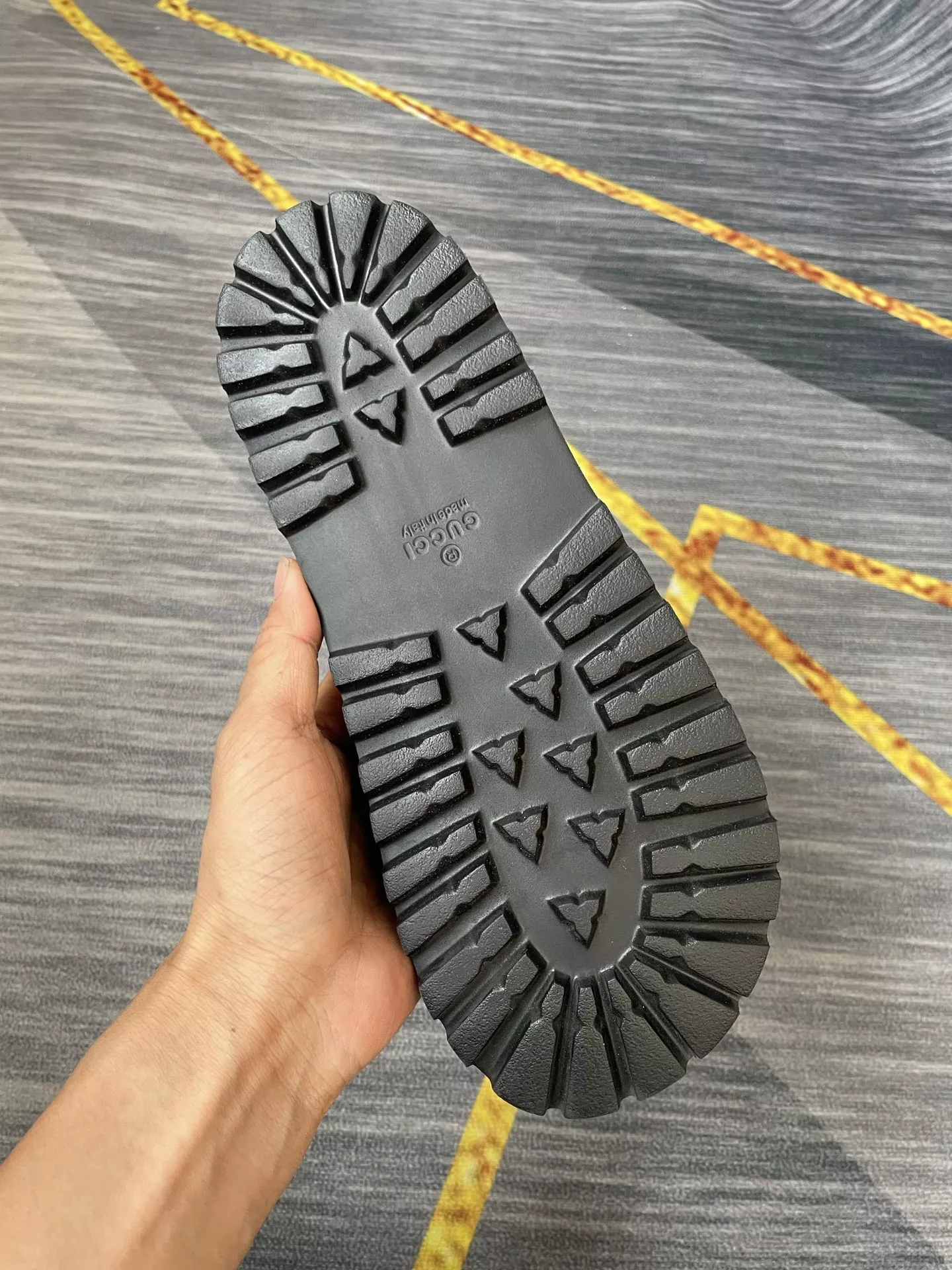 WellDesigned 3152 Gucci Slippers For Men