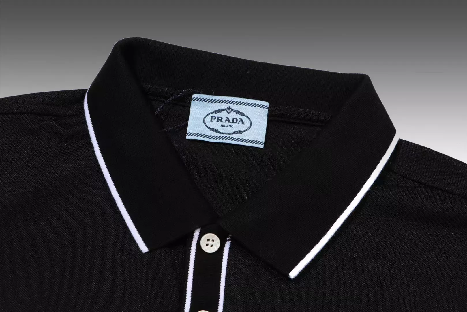 WellDesigned 3217 Prada T-Shirts Short Sleeved For Men
