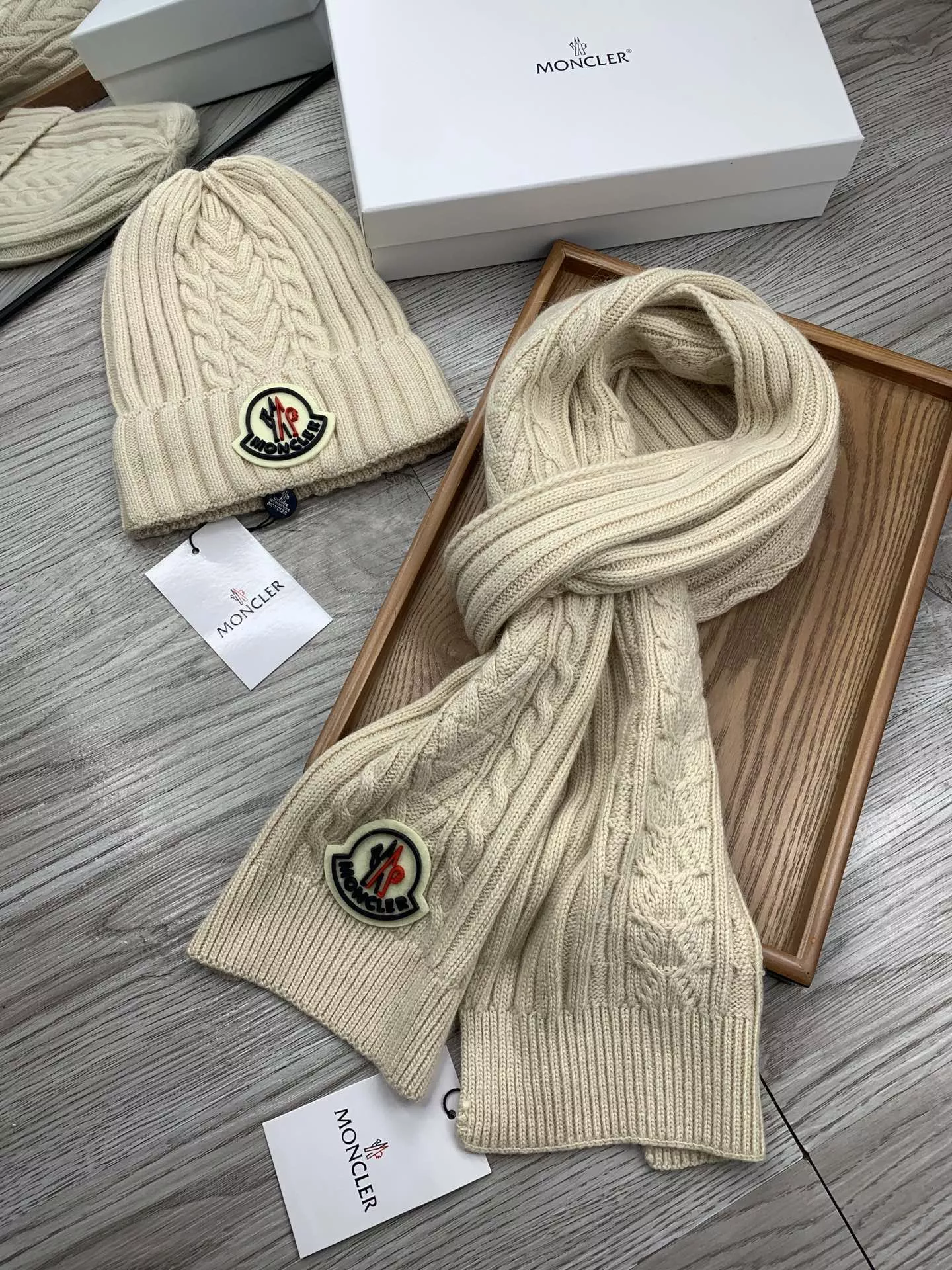 WellDesigned 3298 Moncler Hat and Scarf Set