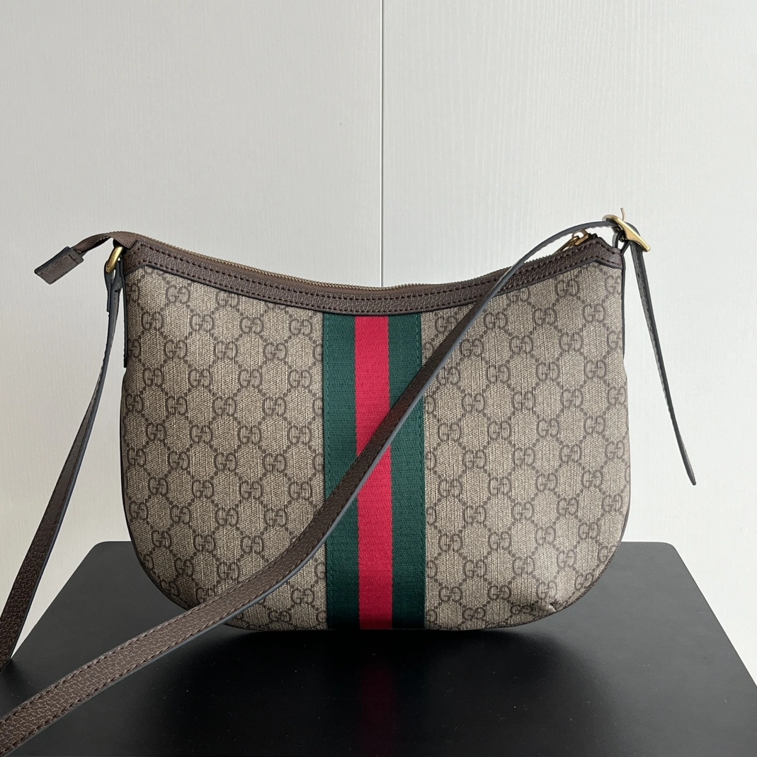 WellDesigned 3363 Gucci AAA Quality Messenger Bags For Women