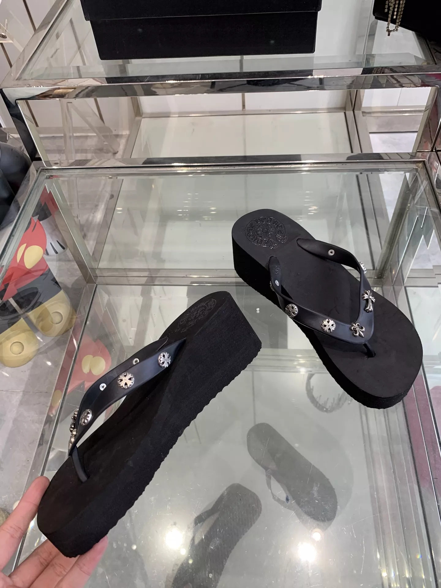 WellDesigned 3434 Chrome Hearts Slippers For Women