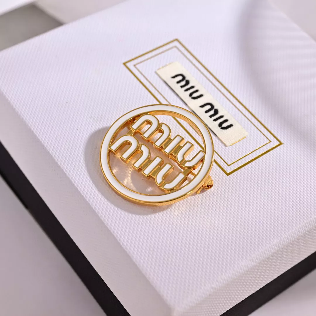 WellDesigned 3464 MIU MIU Brooches For Women