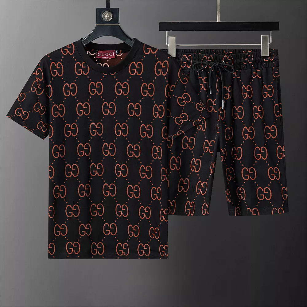 WellDesigned 3543 Gucci Tracksuits Short Sleeved For Men