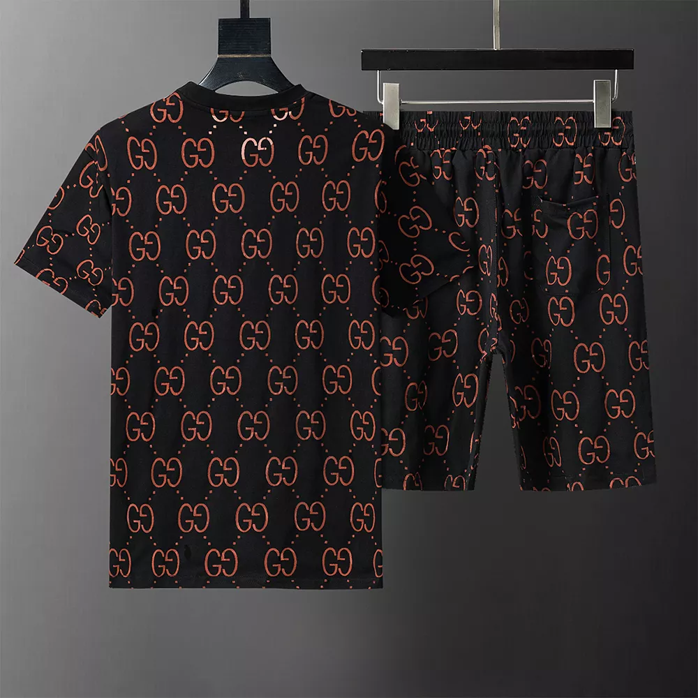WellDesigned 3543 Gucci Tracksuits Short Sleeved For Men