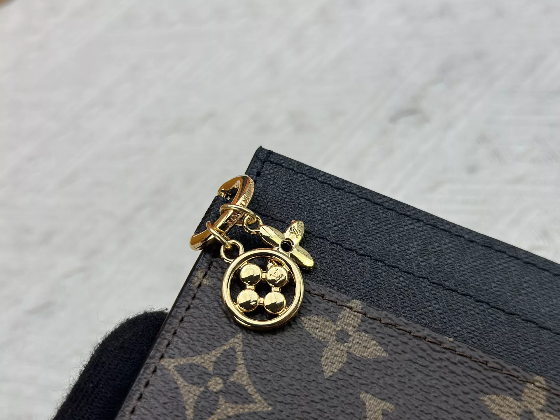 WellDesigned 3595 Louis Vuitton LV Card Case For Women