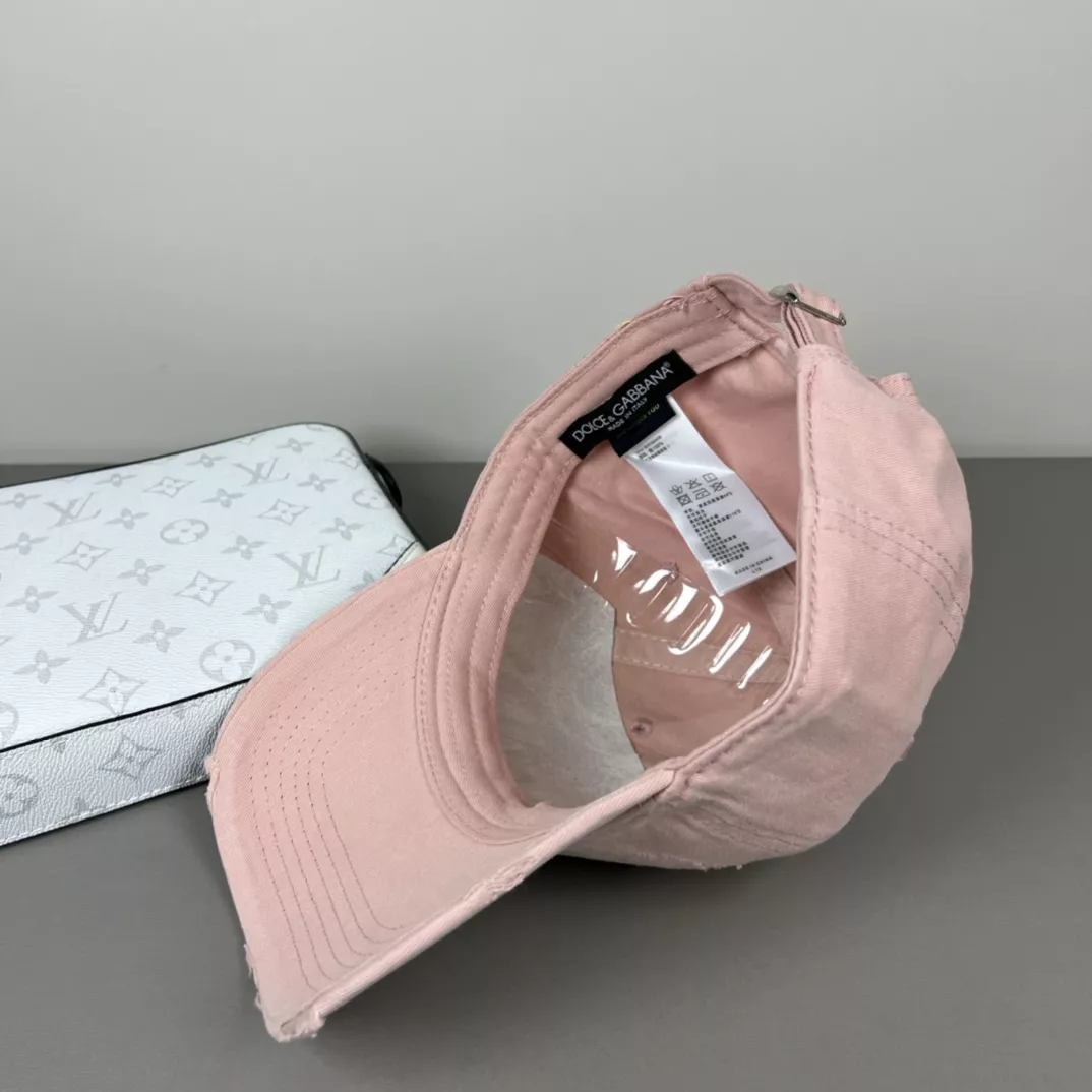 WellDesigned 3654 Dolce & Gabbana Caps