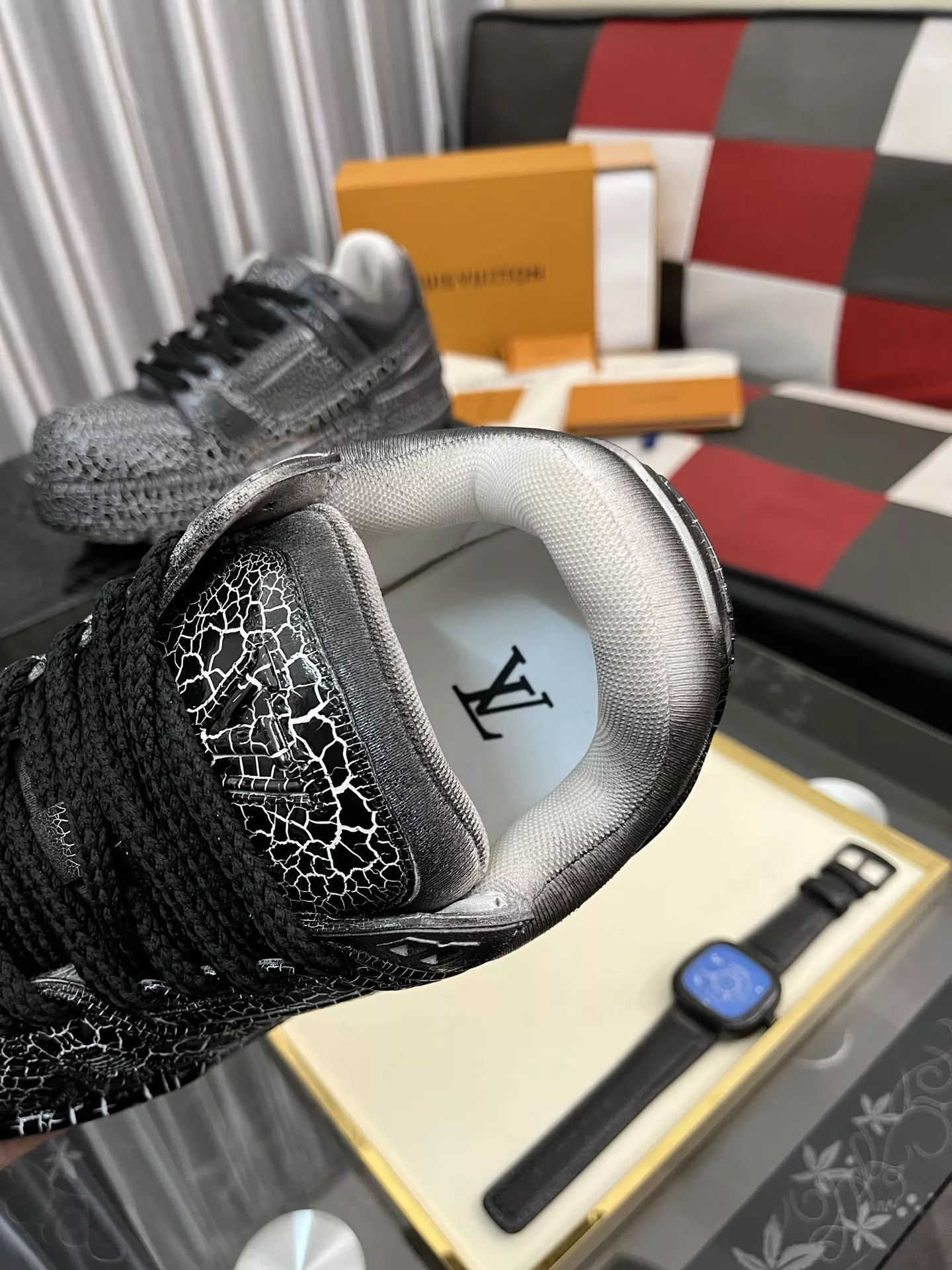 WellDesigned 3664 Louis Vuitton Casual Shoes For Men