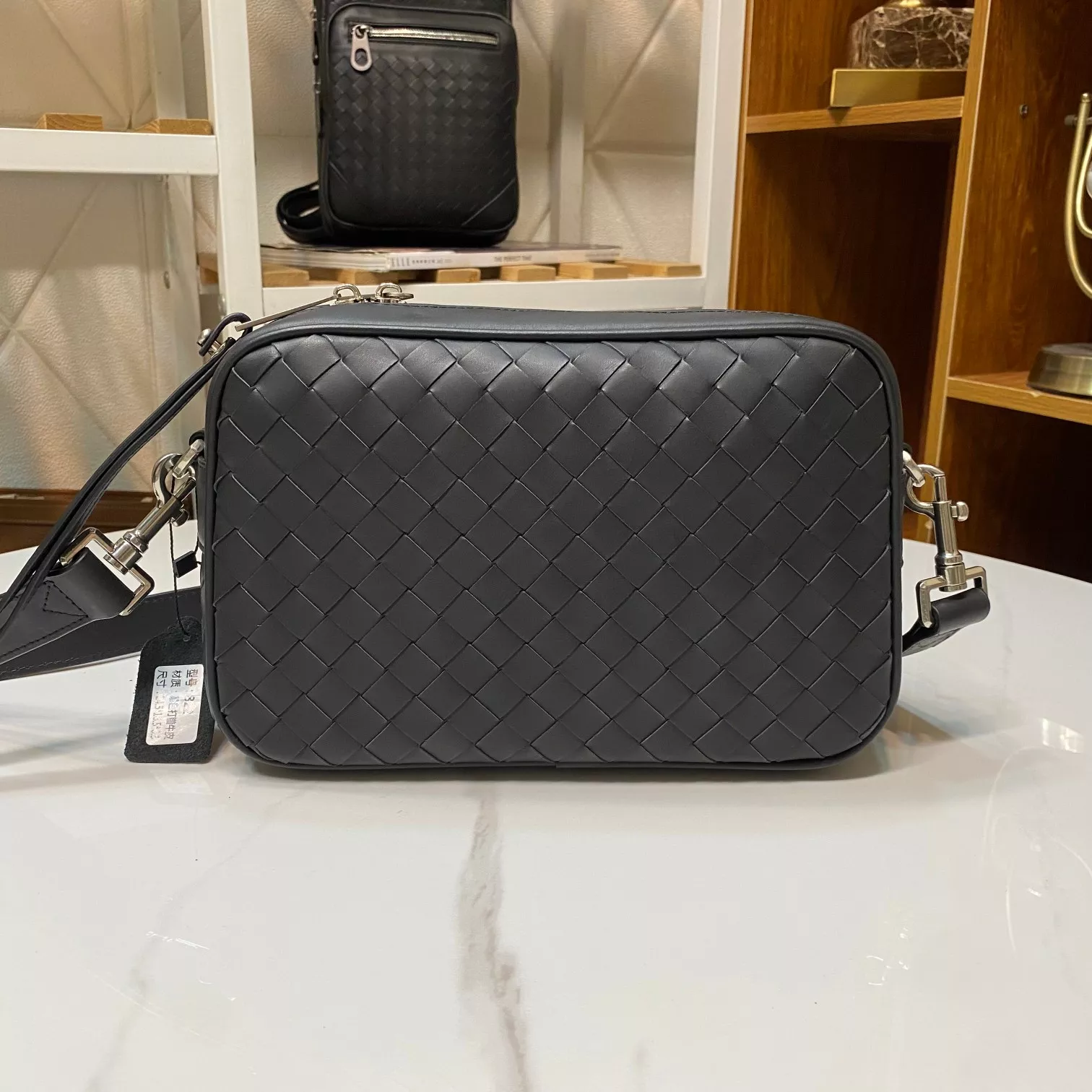 WellDesigned 3686 Bottega Veneta AAA Man Messenger Bags