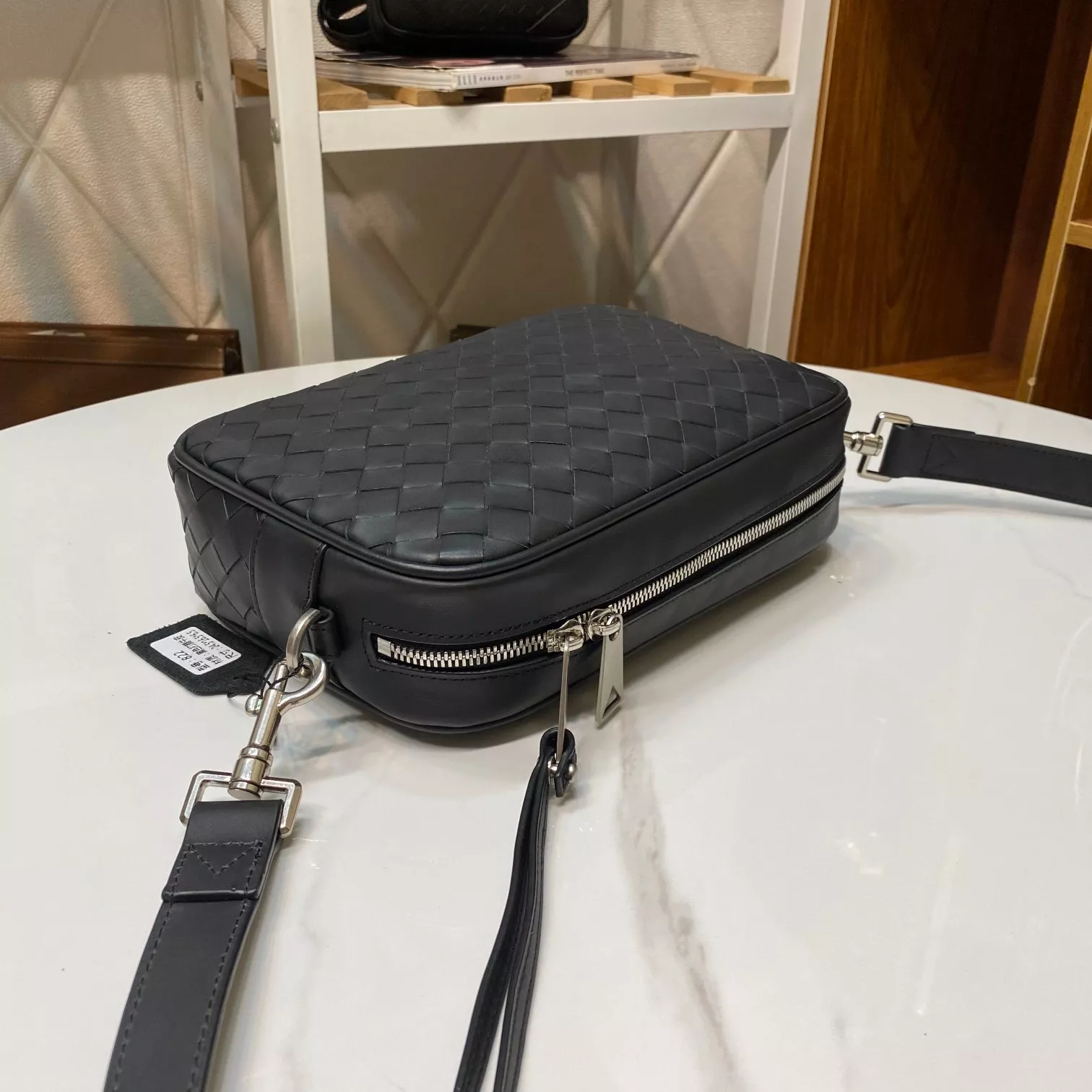 WellDesigned 3686 Bottega Veneta AAA Man Messenger Bags