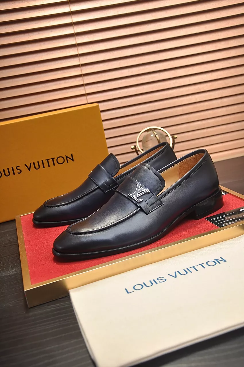 WellDesigned 3729 Louis Vuitton LV Oxfords Shoes For Men