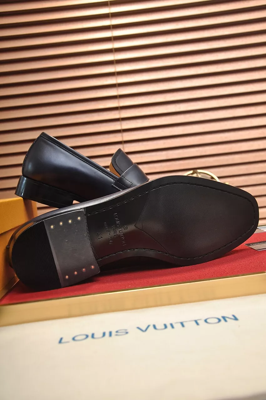 WellDesigned 3729 Louis Vuitton LV Oxfords Shoes For Men
