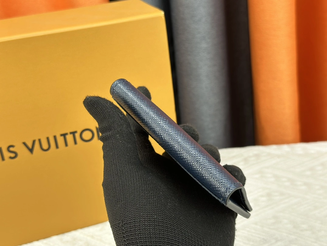 WellDesigned 3809 Louis Vuitton LV Card Case In Navy For Unisex