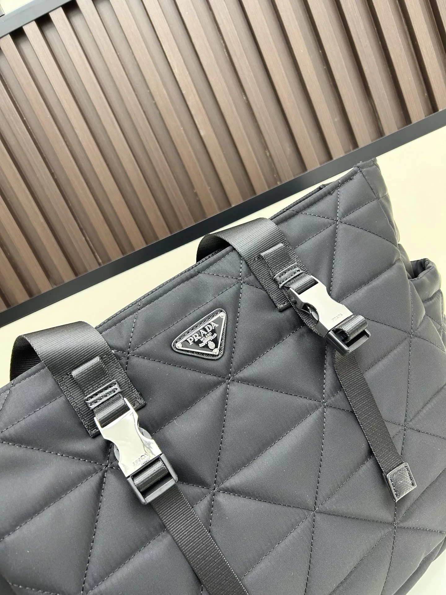 WellDesigned 408 Prada AAA Quality Handbags For Unisex