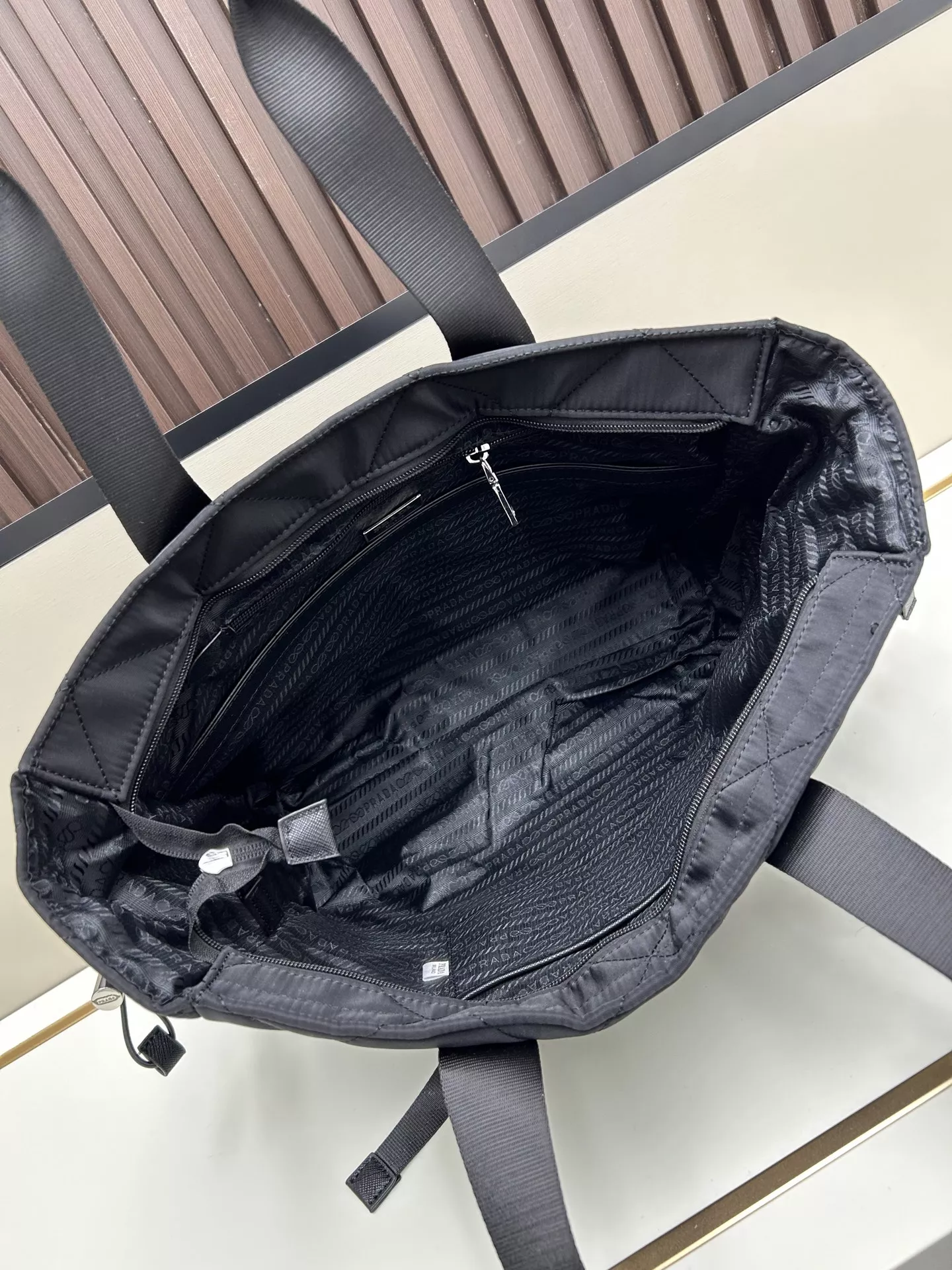 WellDesigned 408 Prada AAA Quality Handbags For Unisex