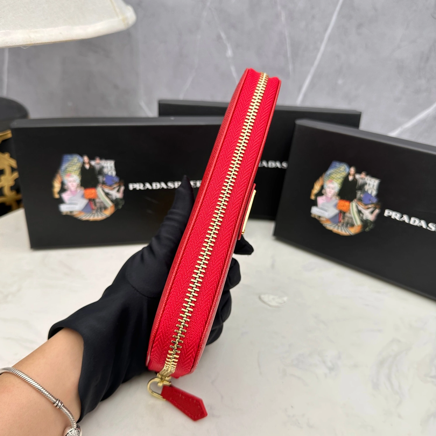 WellDesigned 4081 Prada Wallets