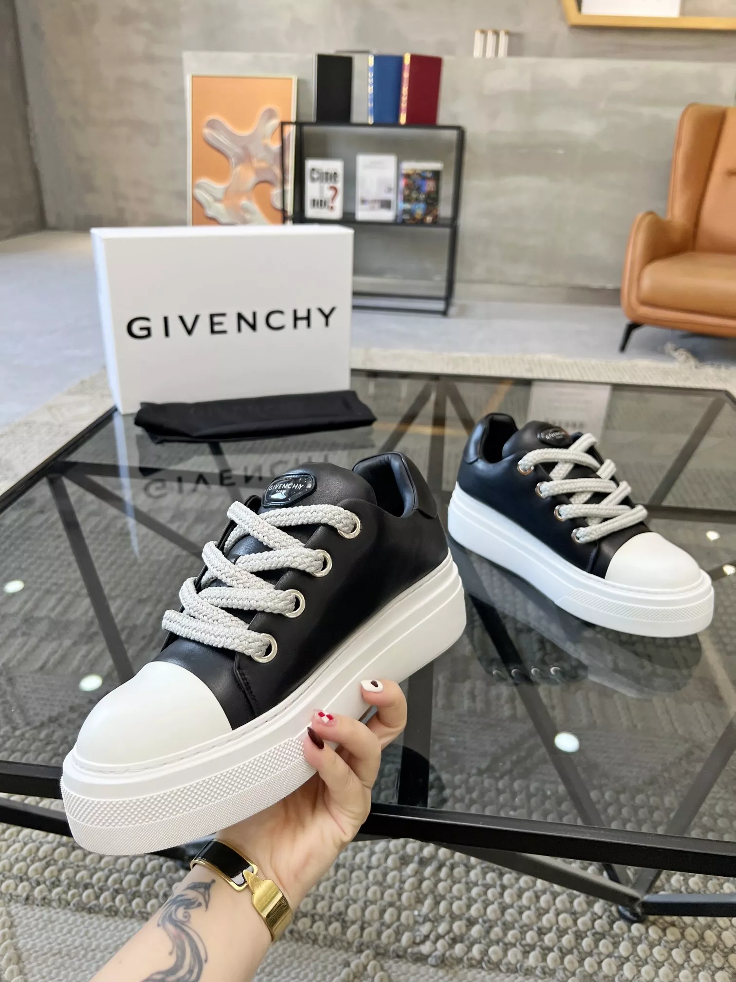 WellDesigned 4143 Givenchy Casual Shoes For Men