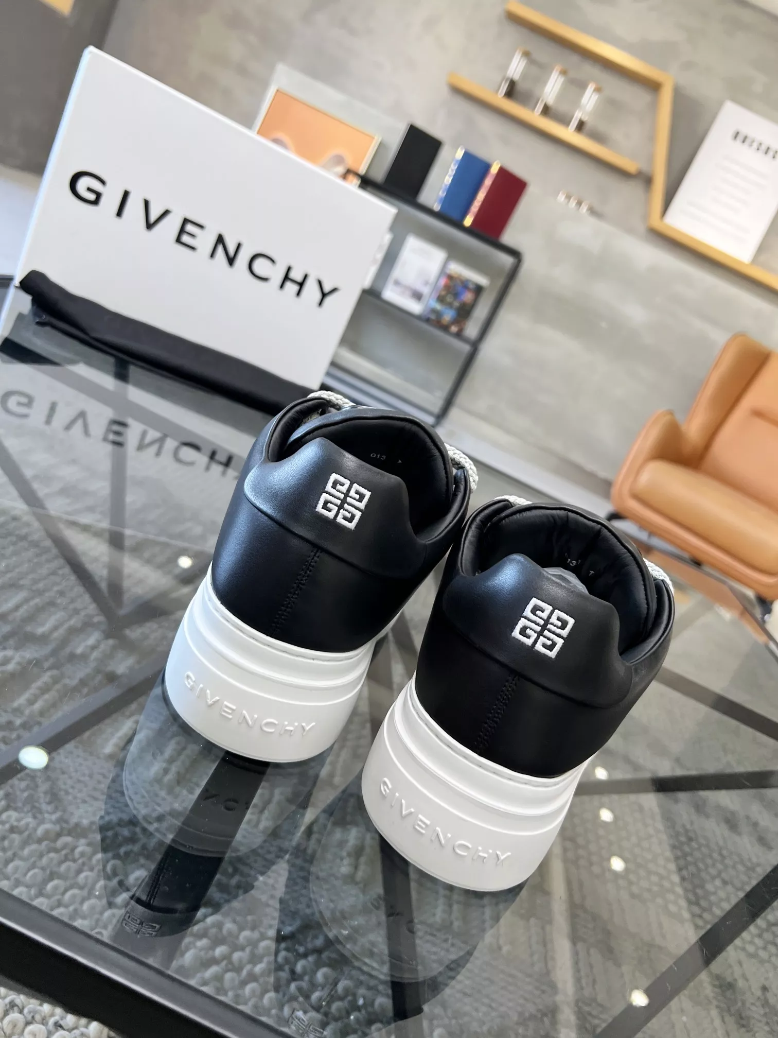 WellDesigned 4143 Givenchy Casual Shoes For Men