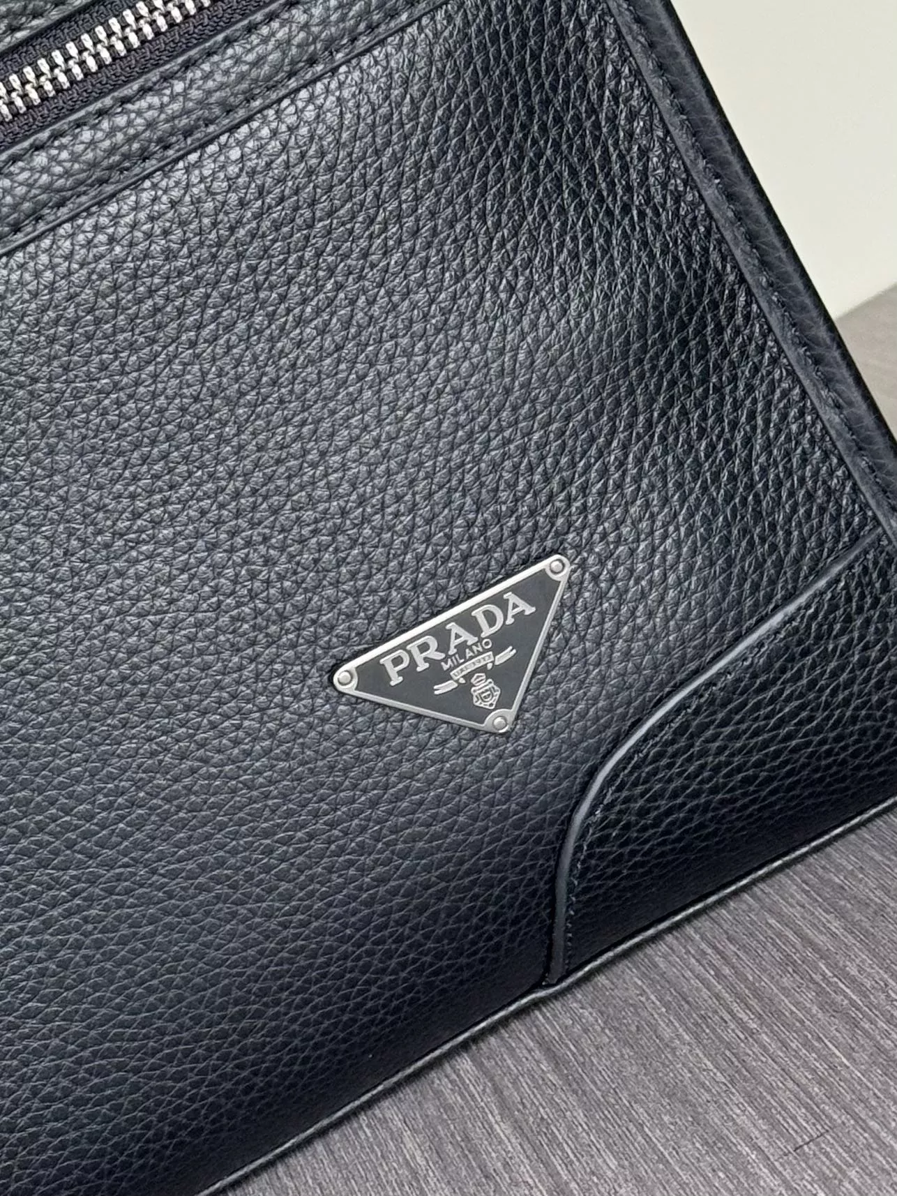 WellDesigned 4197 Prada AAA Man Handbags
