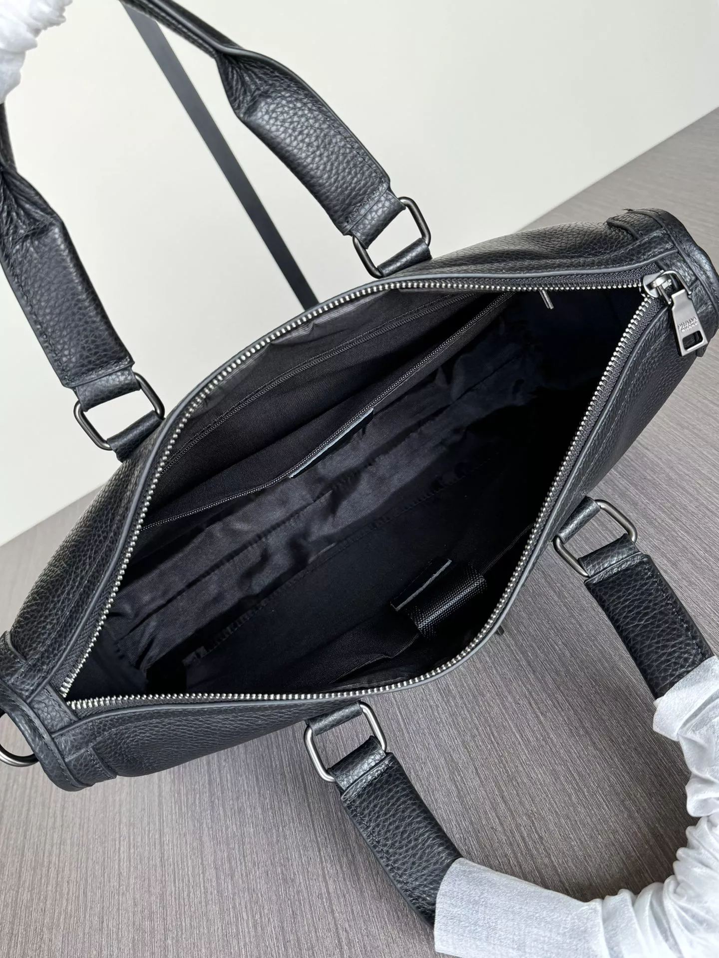 WellDesigned 4197 Prada AAA Man Handbags