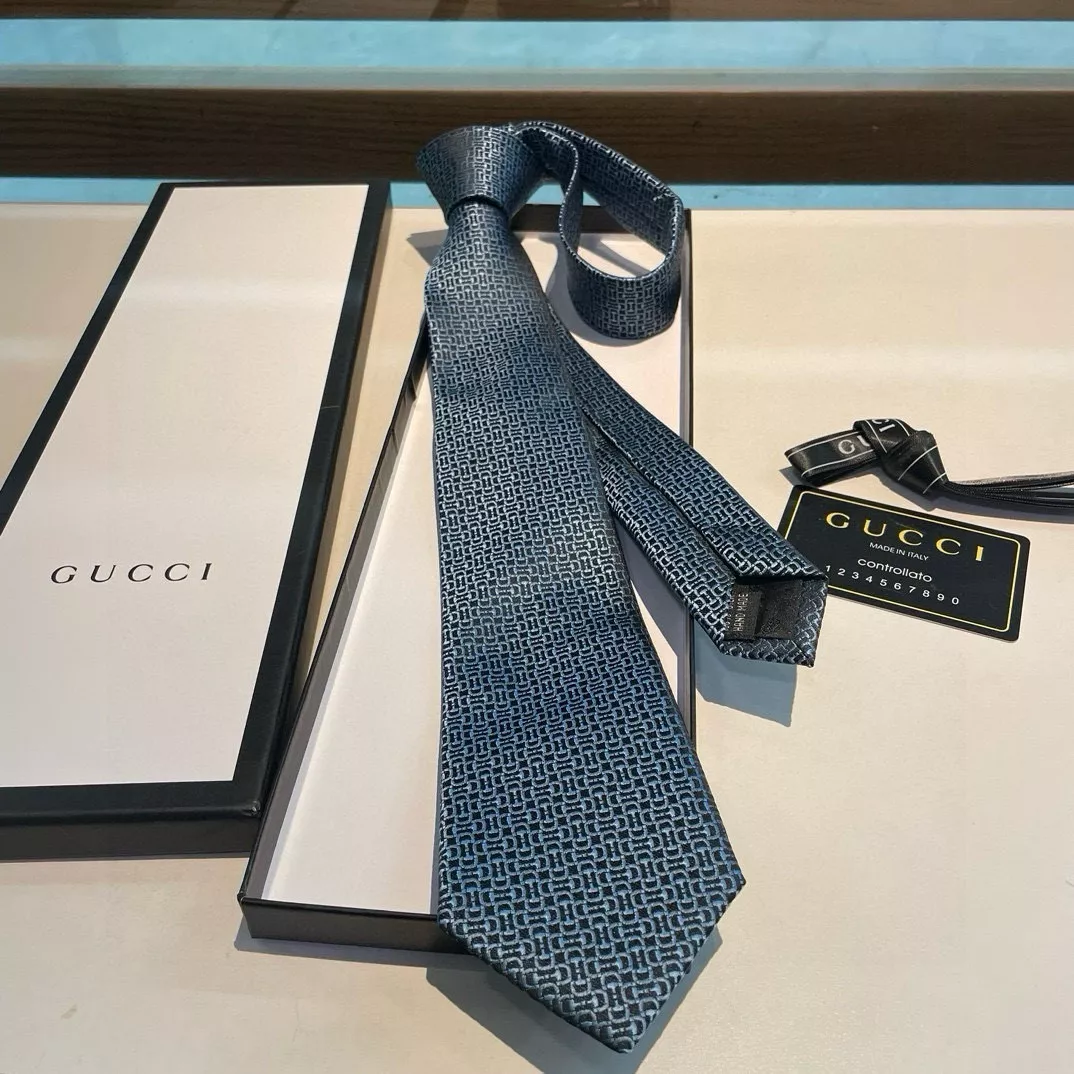 WellDesigned 423 Gucci Necktie