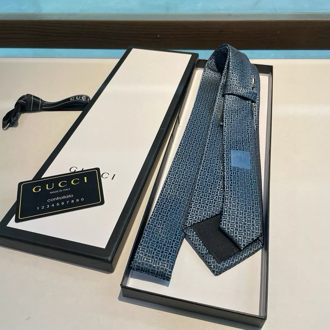 WellDesigned 423 Gucci Necktie