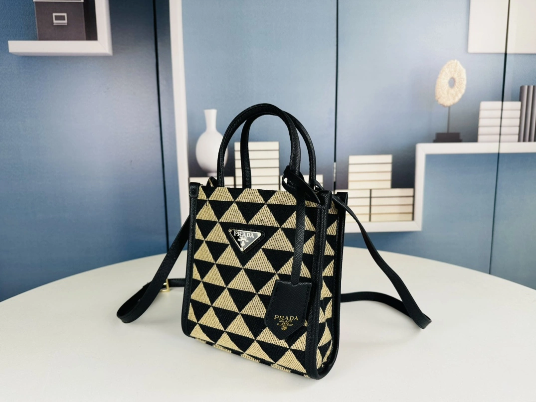 WellDesigned 4308 Prada AAA Quality Handbags For Women