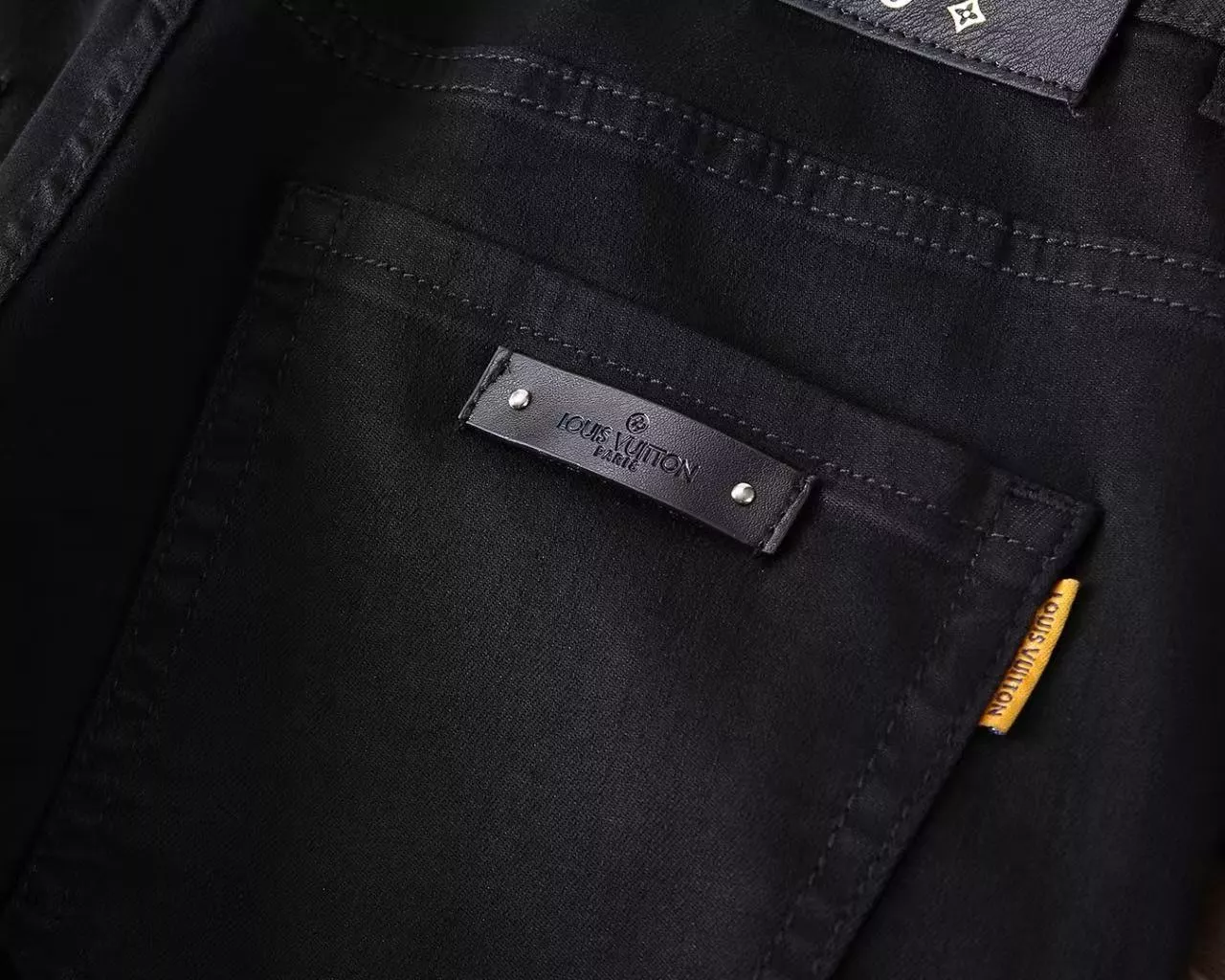 WellDesigned 4498 Louis Vuitton LV Jeans For Men