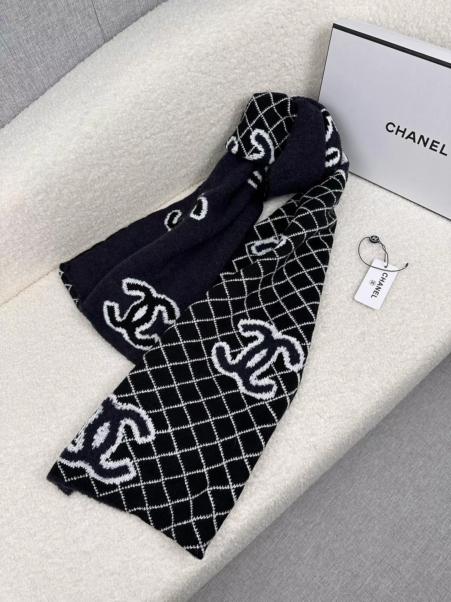 WellDesigned 453 Chanel Scarves For Women
