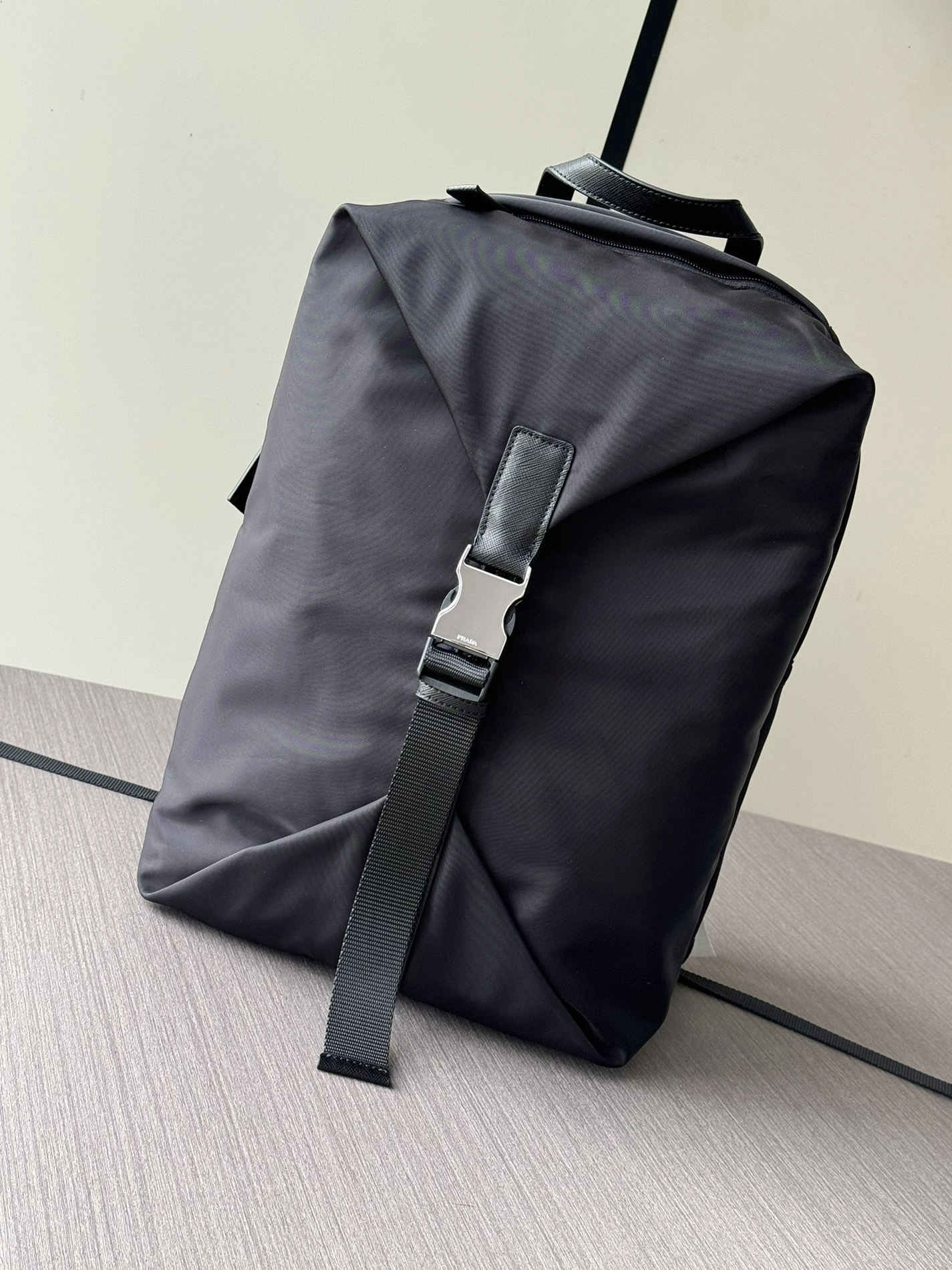 WellDesigned 4571 Prada AAA Man Backpacks