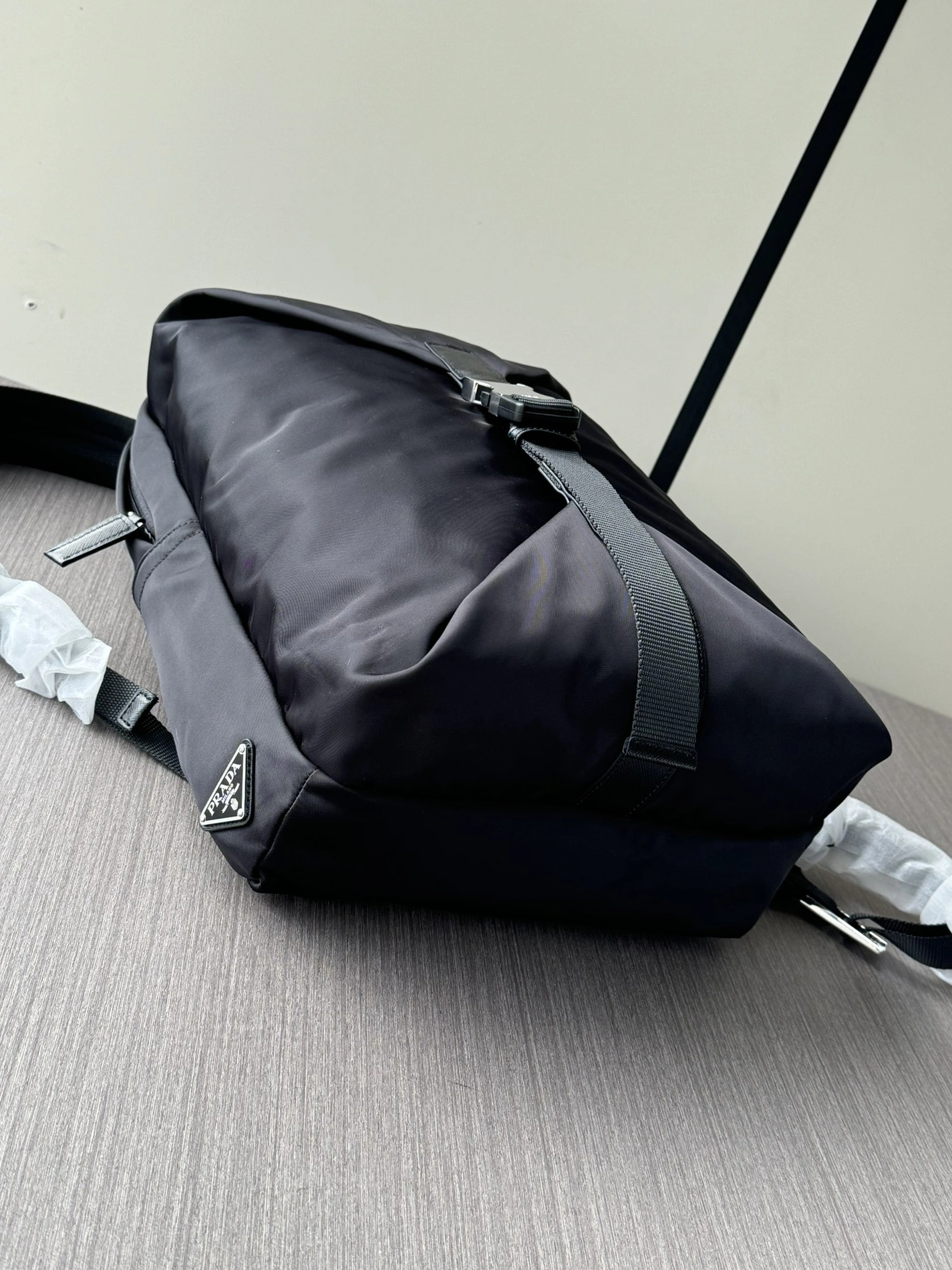 WellDesigned 4571 Prada AAA Man Backpacks