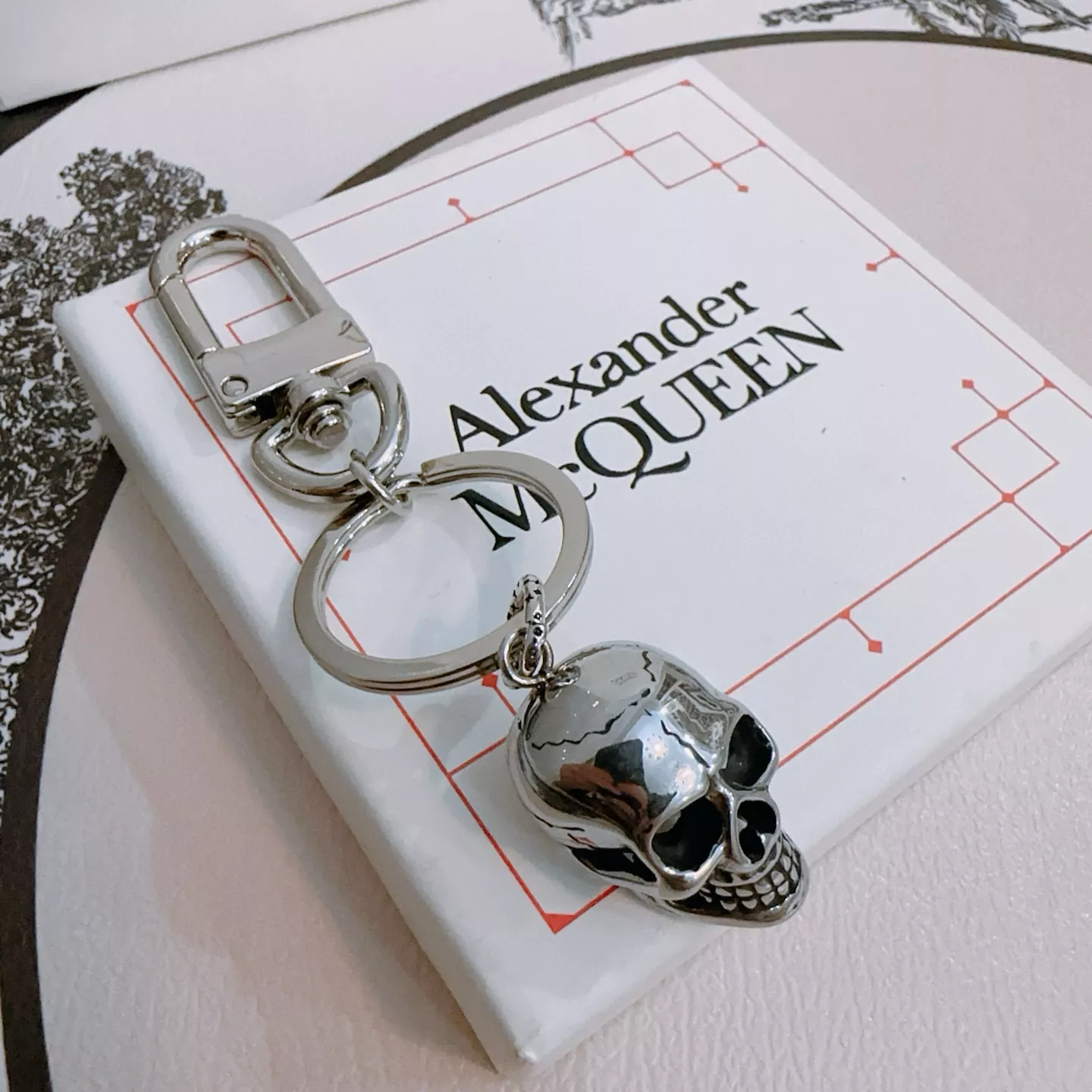 WellDesigned 4687 Alexander McQueen Key Holder And Bag Buckle