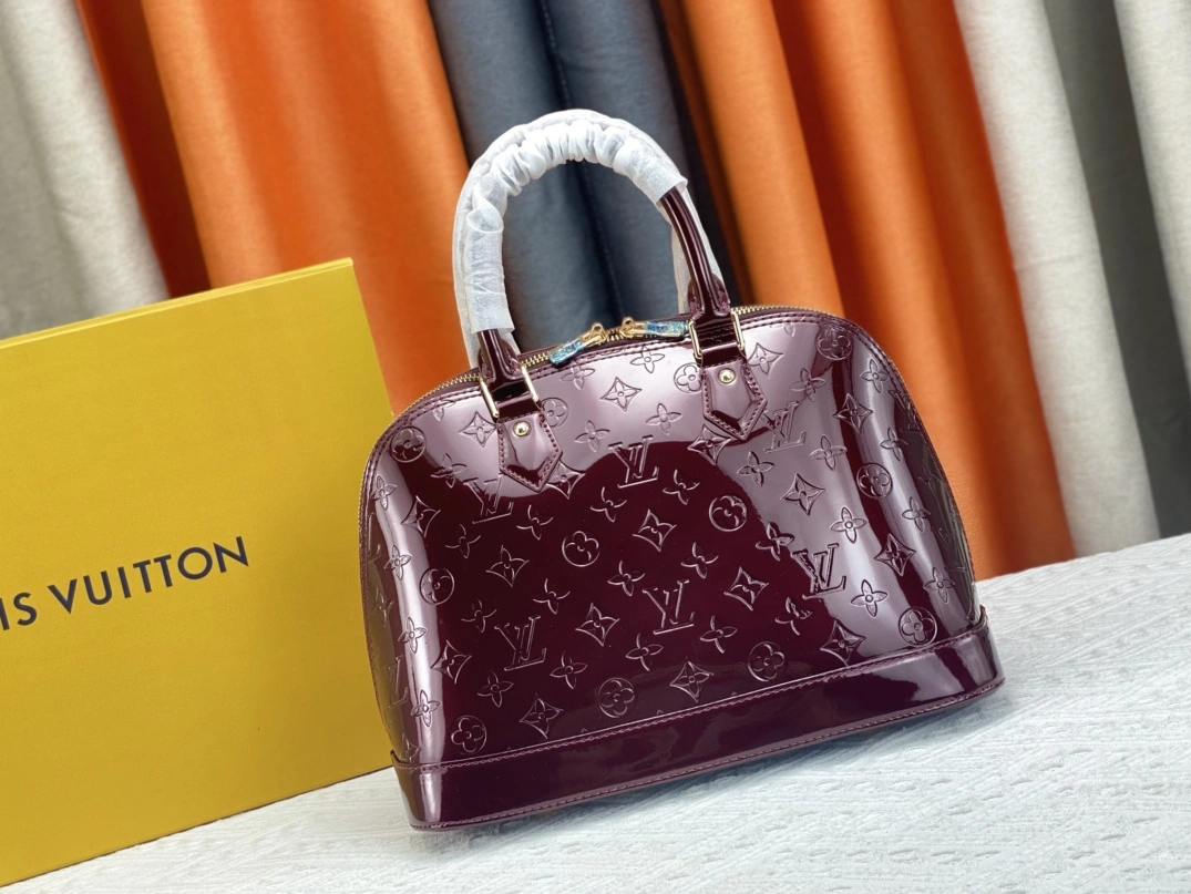 WellDesigned 4731 Louis Vuitton AAA Quality Handbags For Women