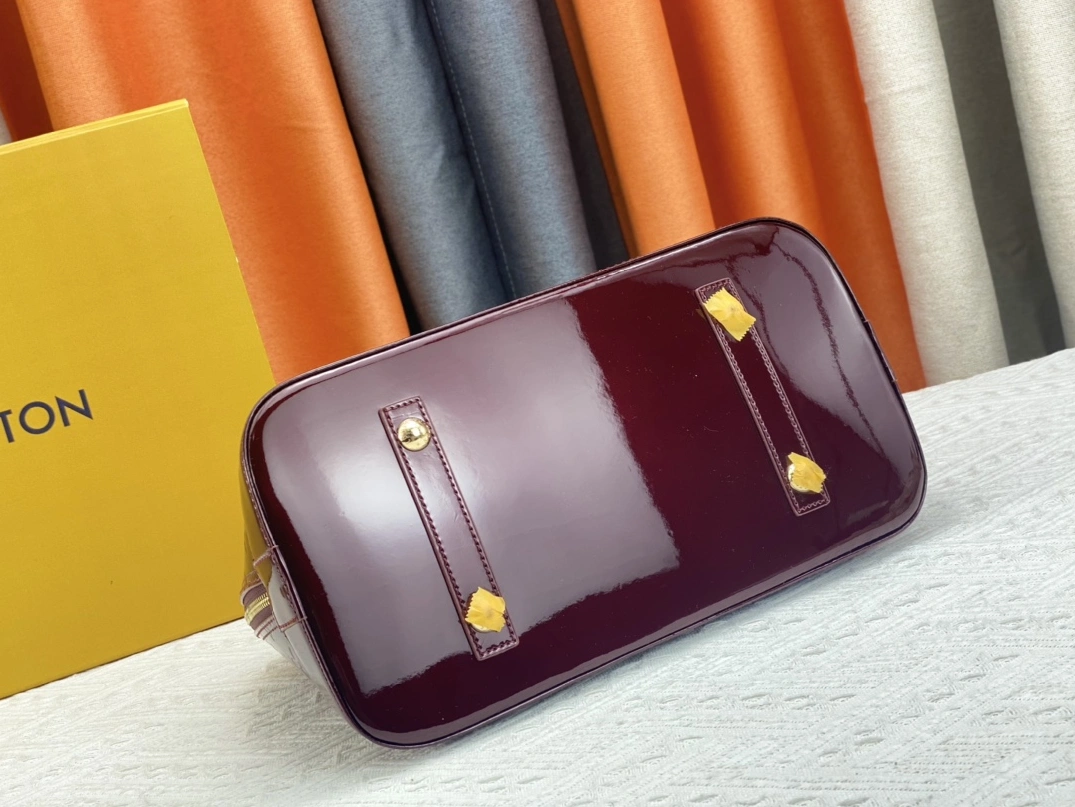 WellDesigned 4731 Louis Vuitton AAA Quality Handbags For Women