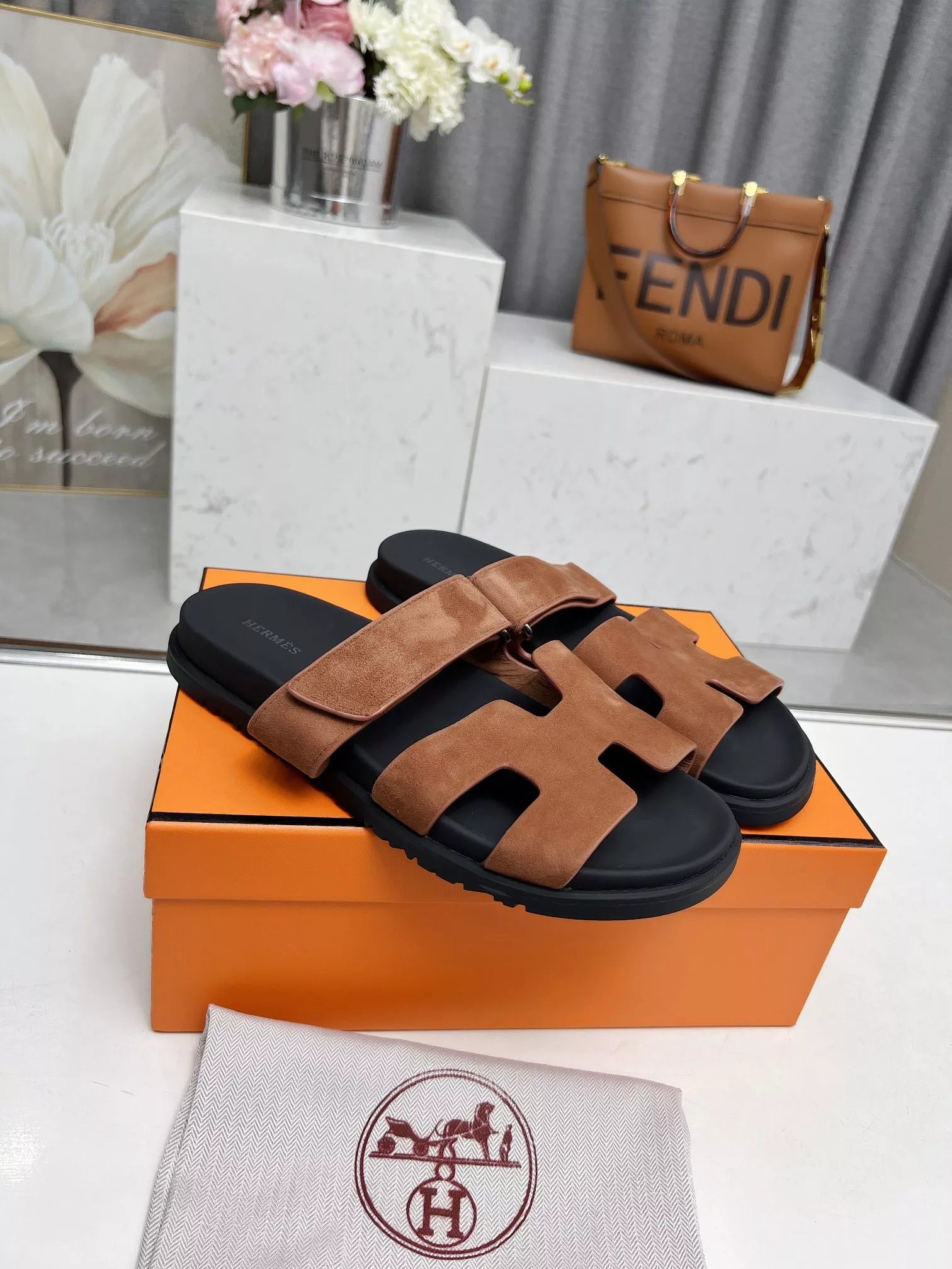 WellDesigned 4796 Hermes Slippers For Men