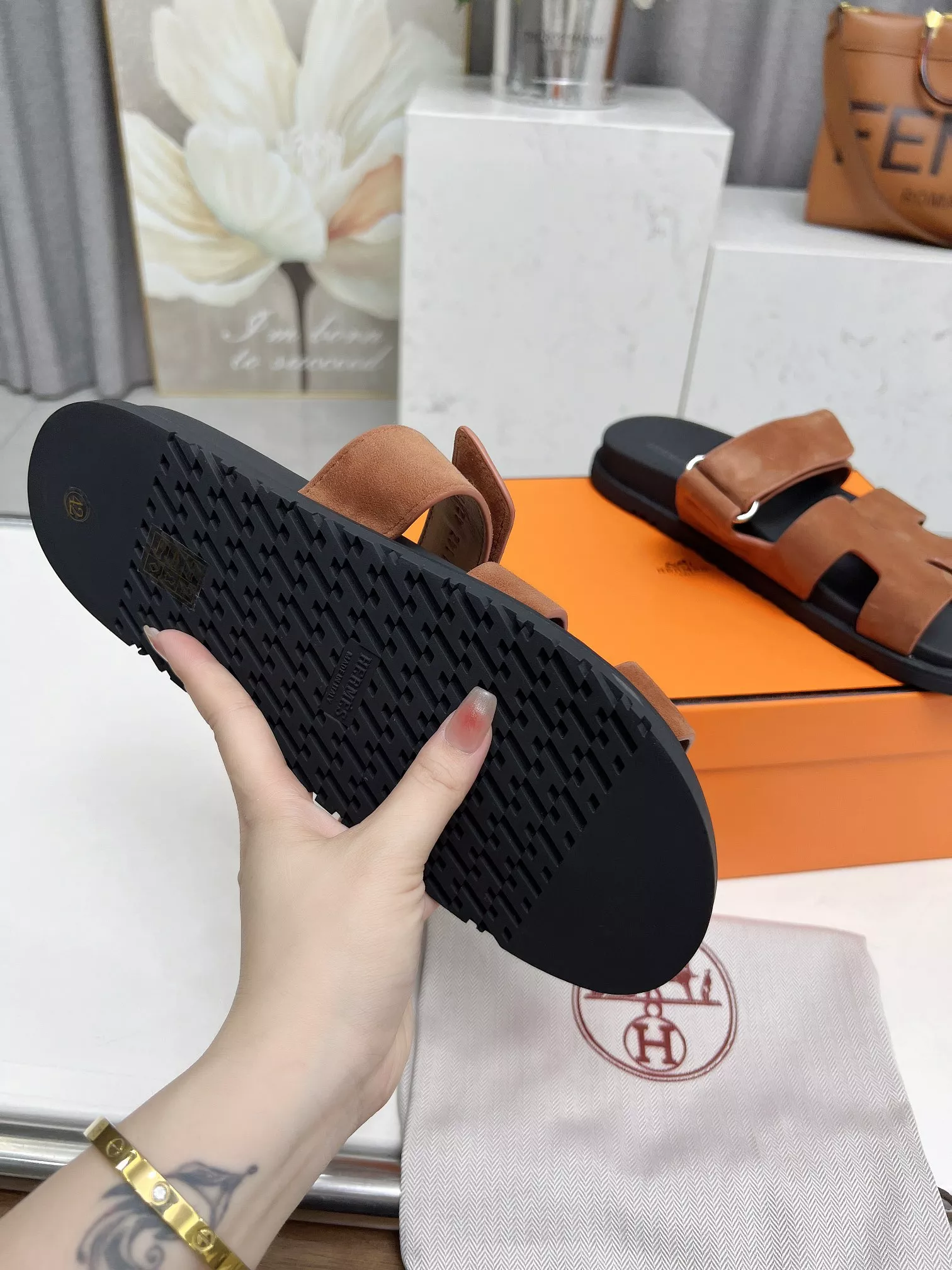 WellDesigned 4796 Hermes Slippers For Men