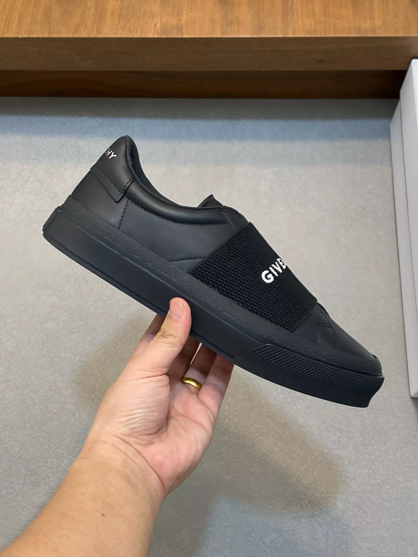 WellDesigned 4799 Givenchy Casual Shoes For Men