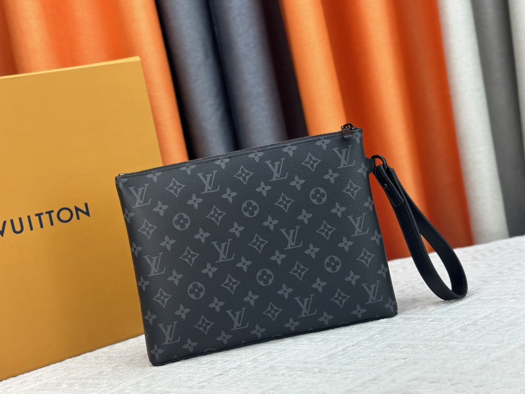 WellDesigned 4838 Louis Vuitton AAA Man Wallets